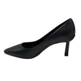 Load image into Gallery viewer, Salvatore Ferragamo Black Pointed Toe Classic Leather Pumps