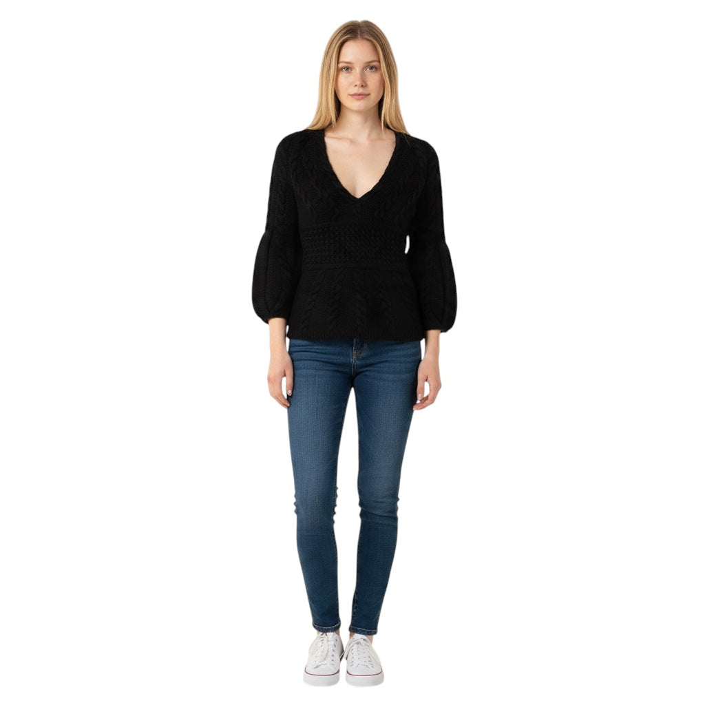 Oscar de la Renta Black Cashmere Knit V-Neck Pullover Sweater