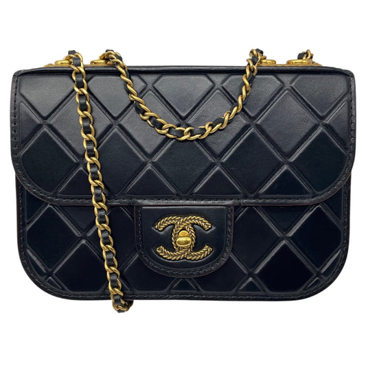 Chanel Black / Burgundy Trimmed Quilted Leather Single Flap Handbag with Aged Gold Hardware