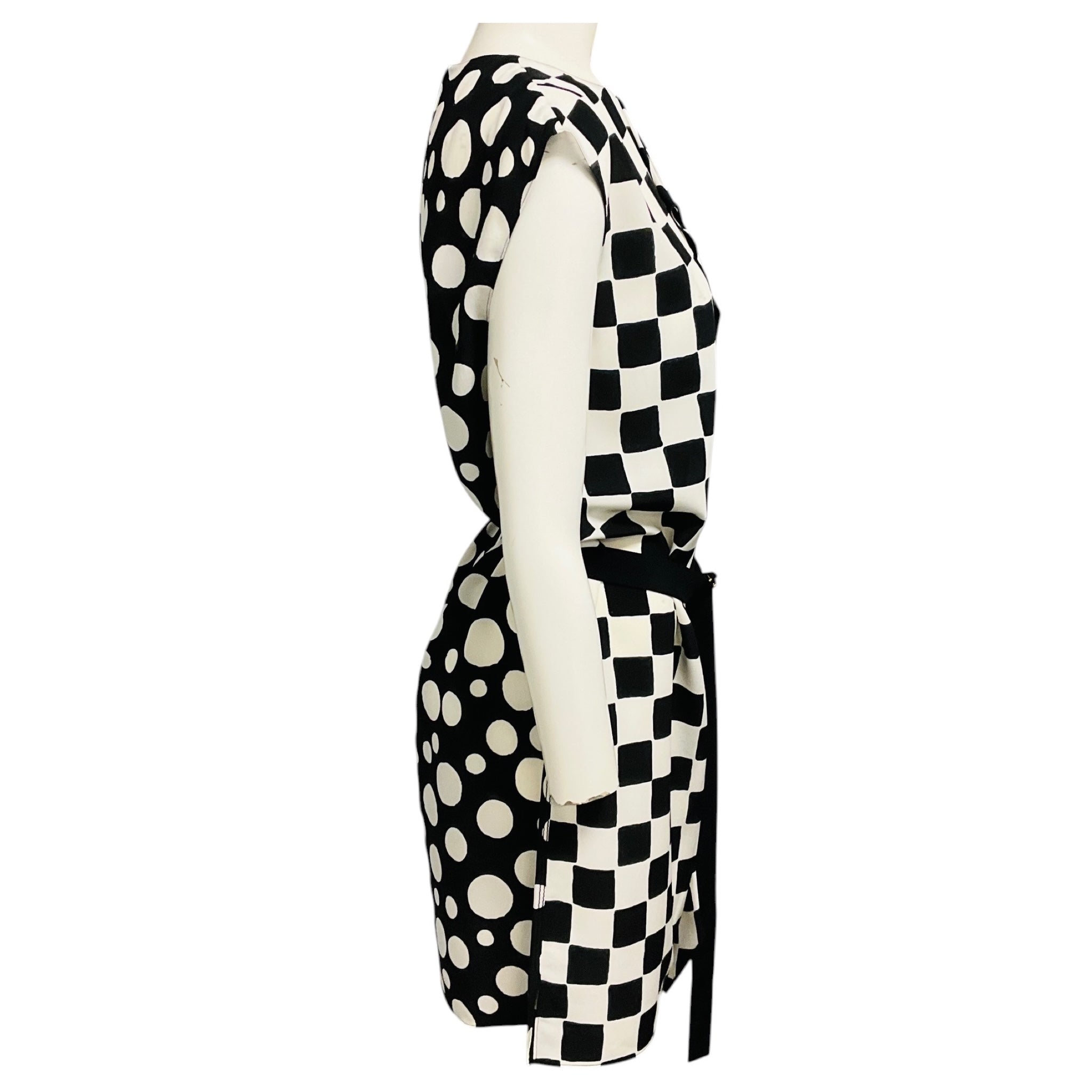 Louis Vuitton Black / White Geometric Print Silk Crepe Dress with Belt