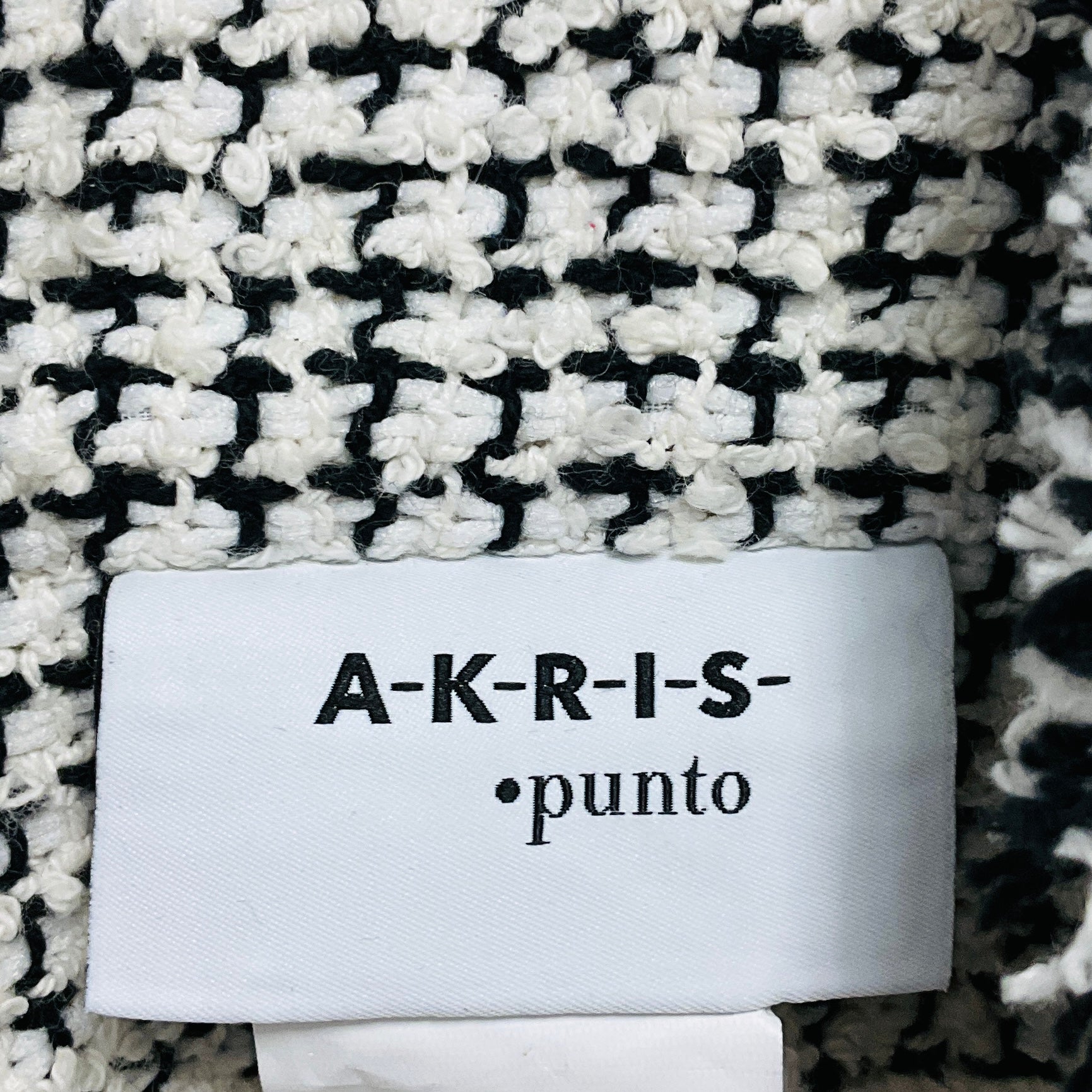 Akris Punto Ivory / Black / White Fringed Tweed Jacket