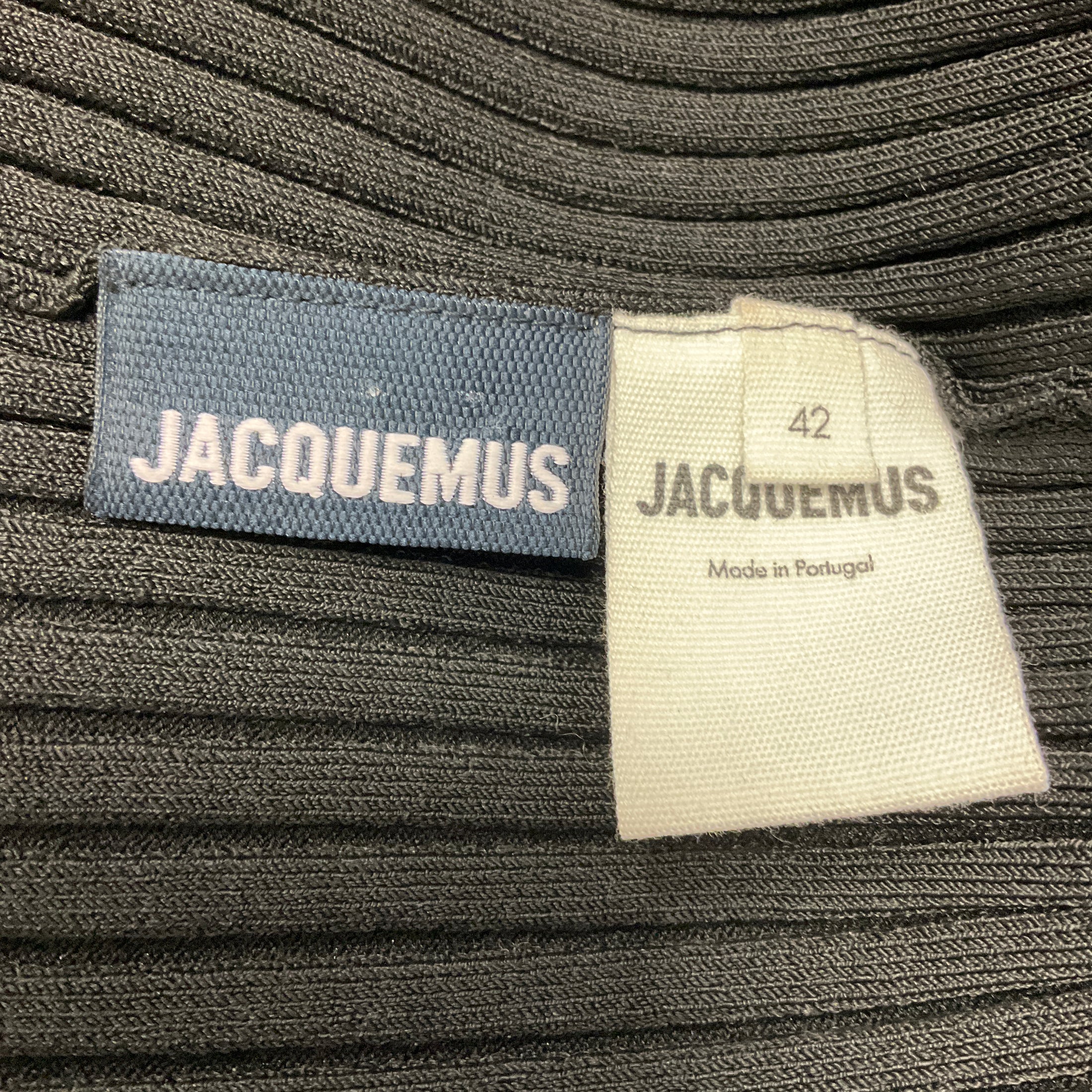 Jacquemus Black / Gold Script Nameplate Detail Cropped Ribbed Knit Sweater