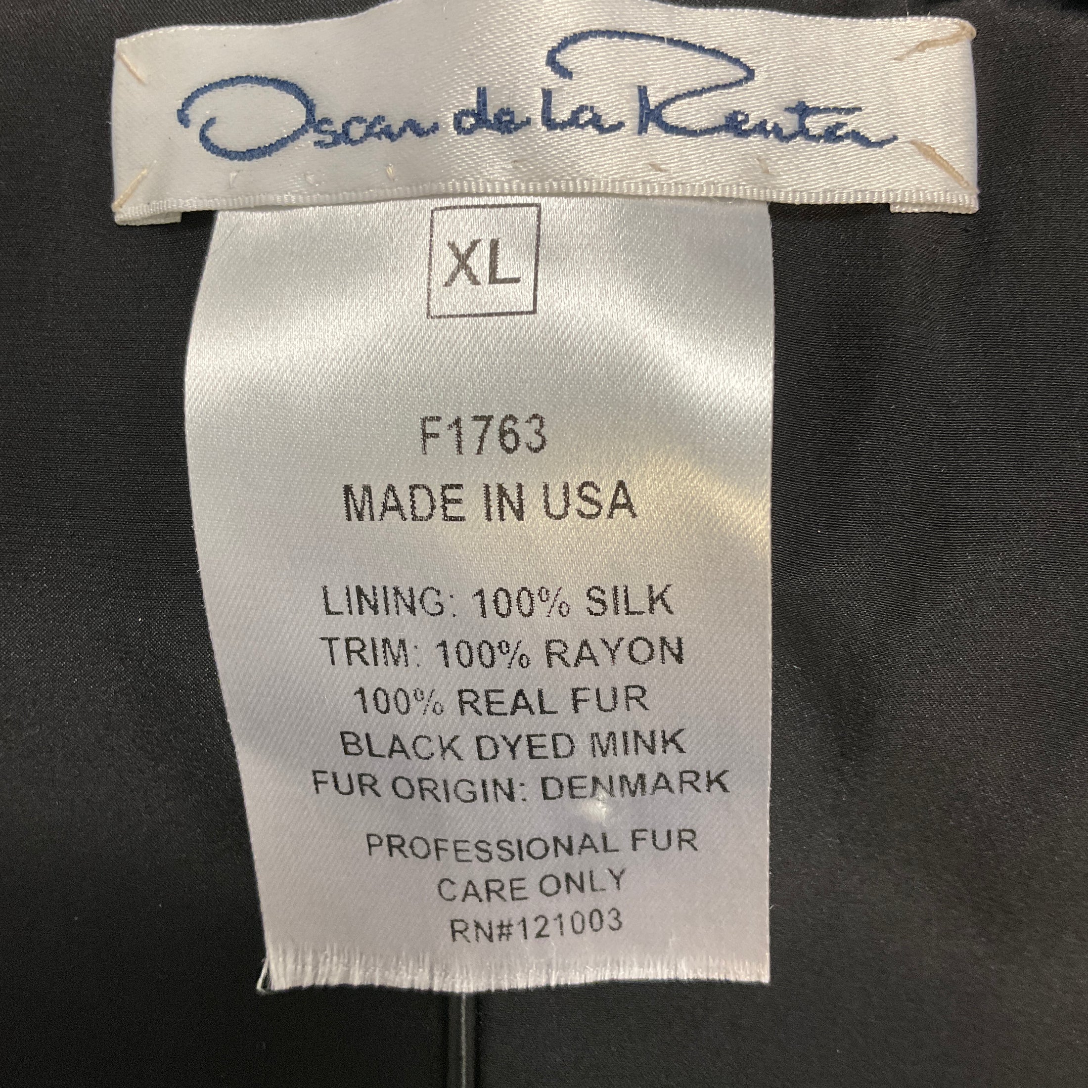 Oscar de la Renta Black Silk Lined Mink Fur Cropped Bolero Jacket