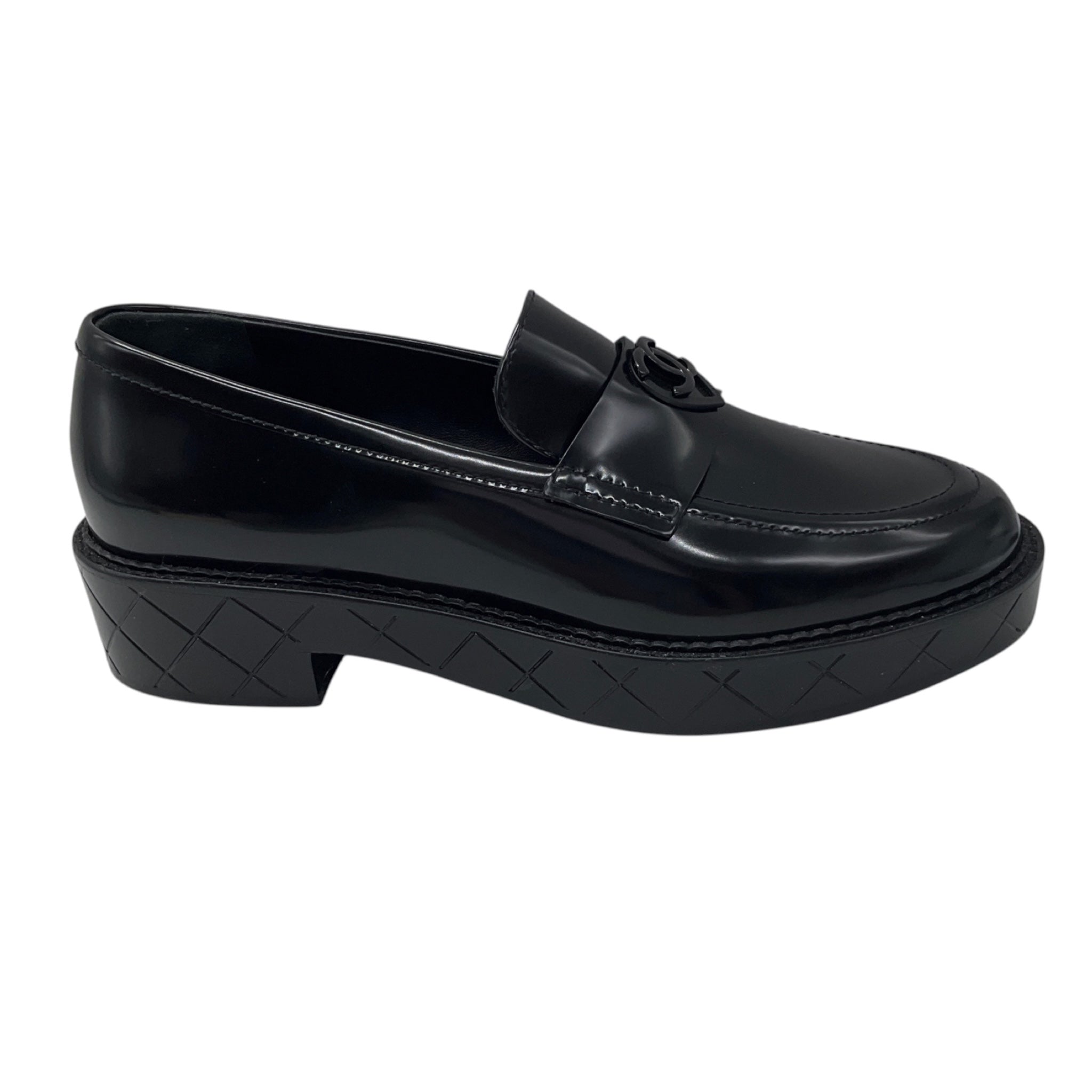 Chanel Black 2024 CC Logo Heart Classic Shiny Calfskin Moccasins / Loafers