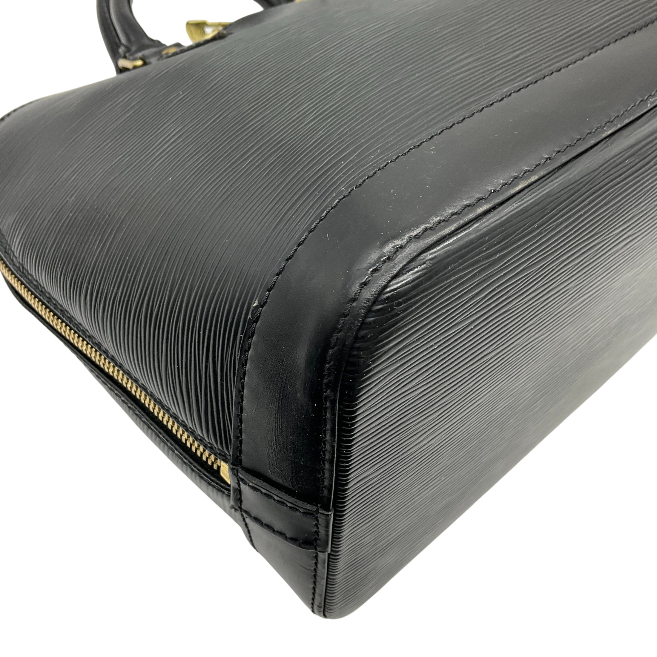 Louis Vuitton 2005 Black Epi Leather Alma PM