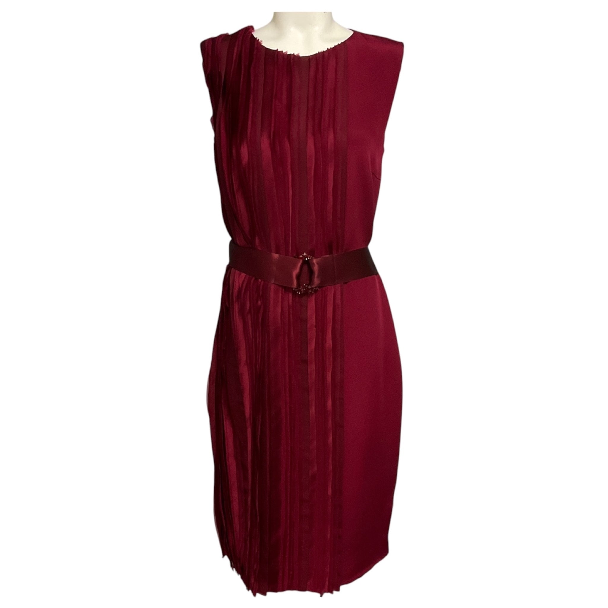 Oscar de la Renta Garnet Red Pleated Sleeveless Silk Midi Cocktail Dress with Belt