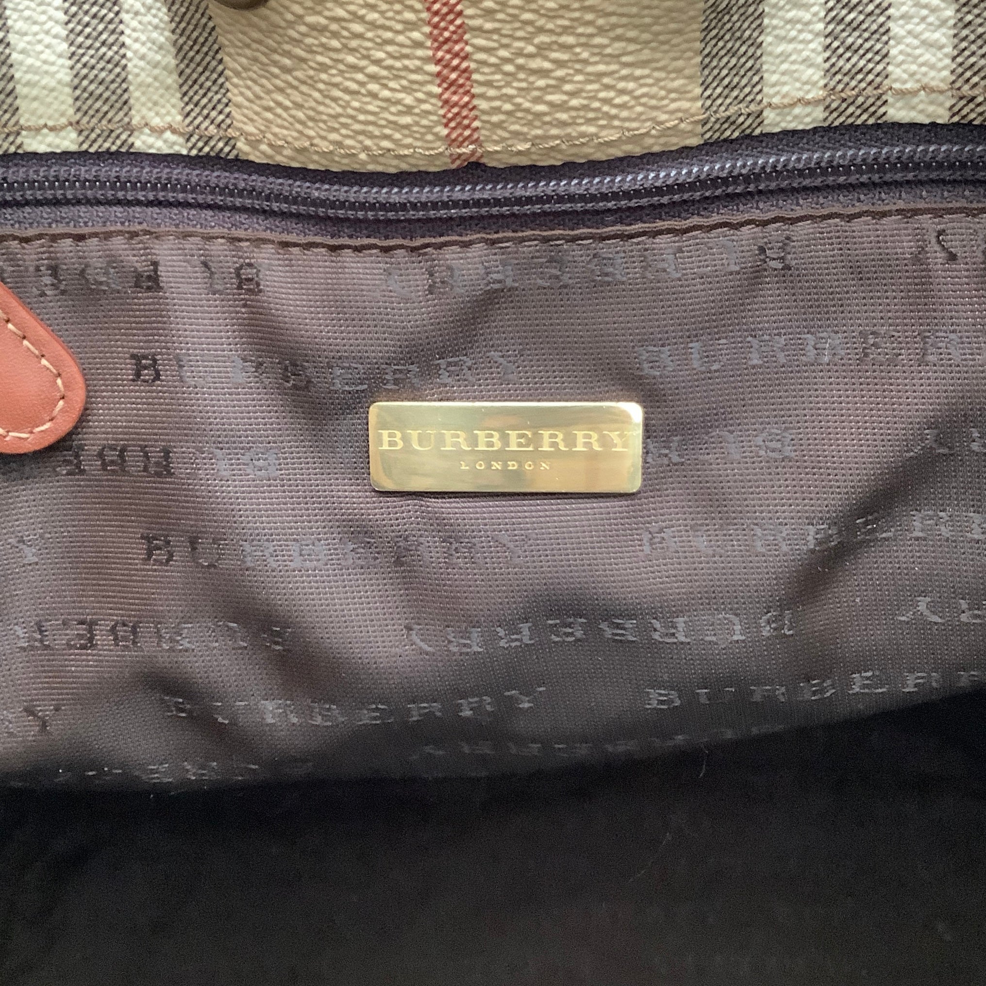 Burberry Vintage Nova Check Bucket Drawstring Shoulder Bag