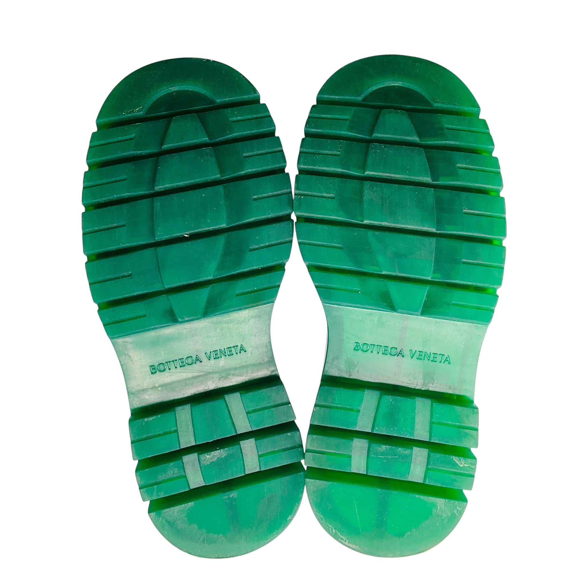 Bottega Veneta Men's Black / Green Leather Tire Chunky Sole Ankle Chelsea Boot