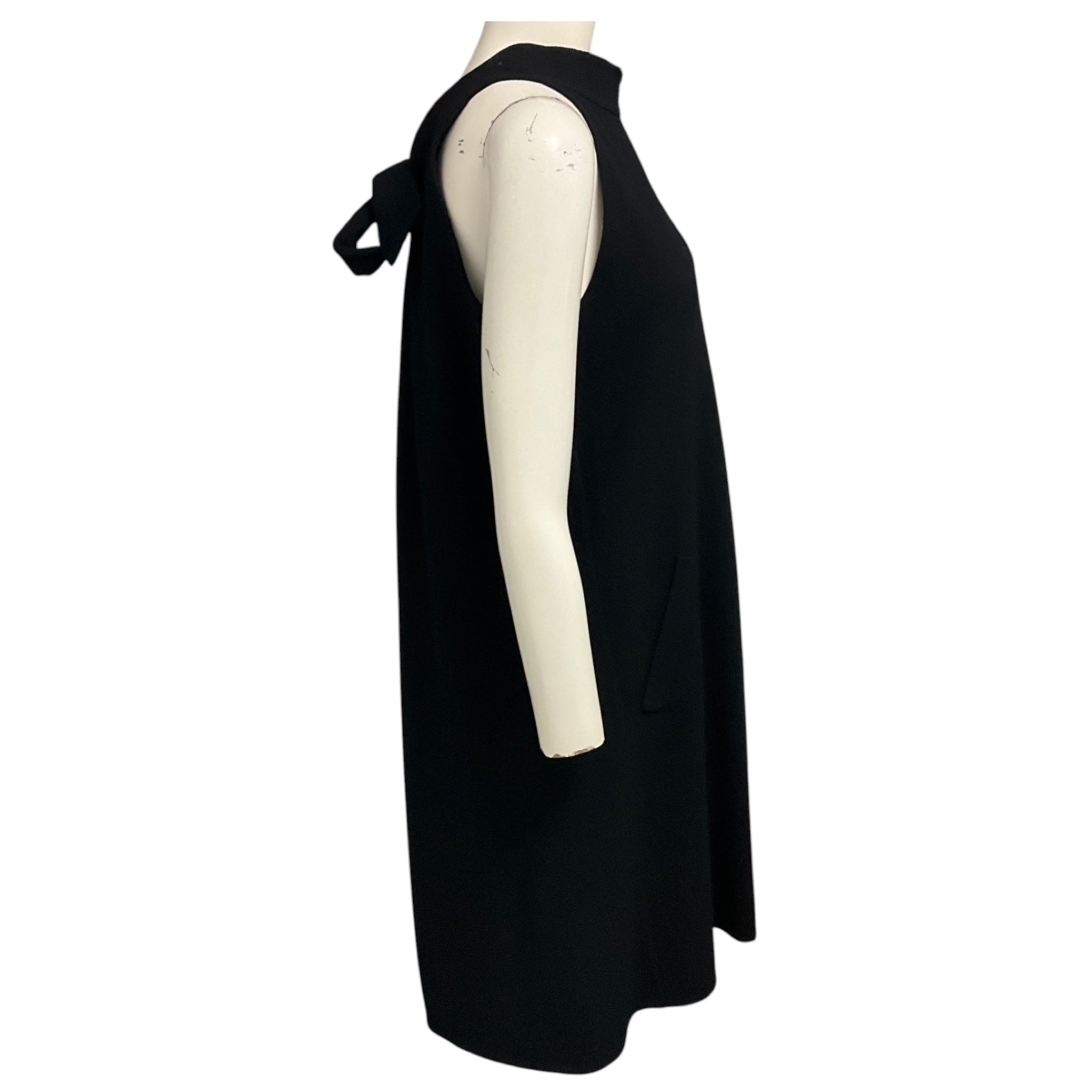 Oscar de la Renta Black Sleeveless Crepe Dress