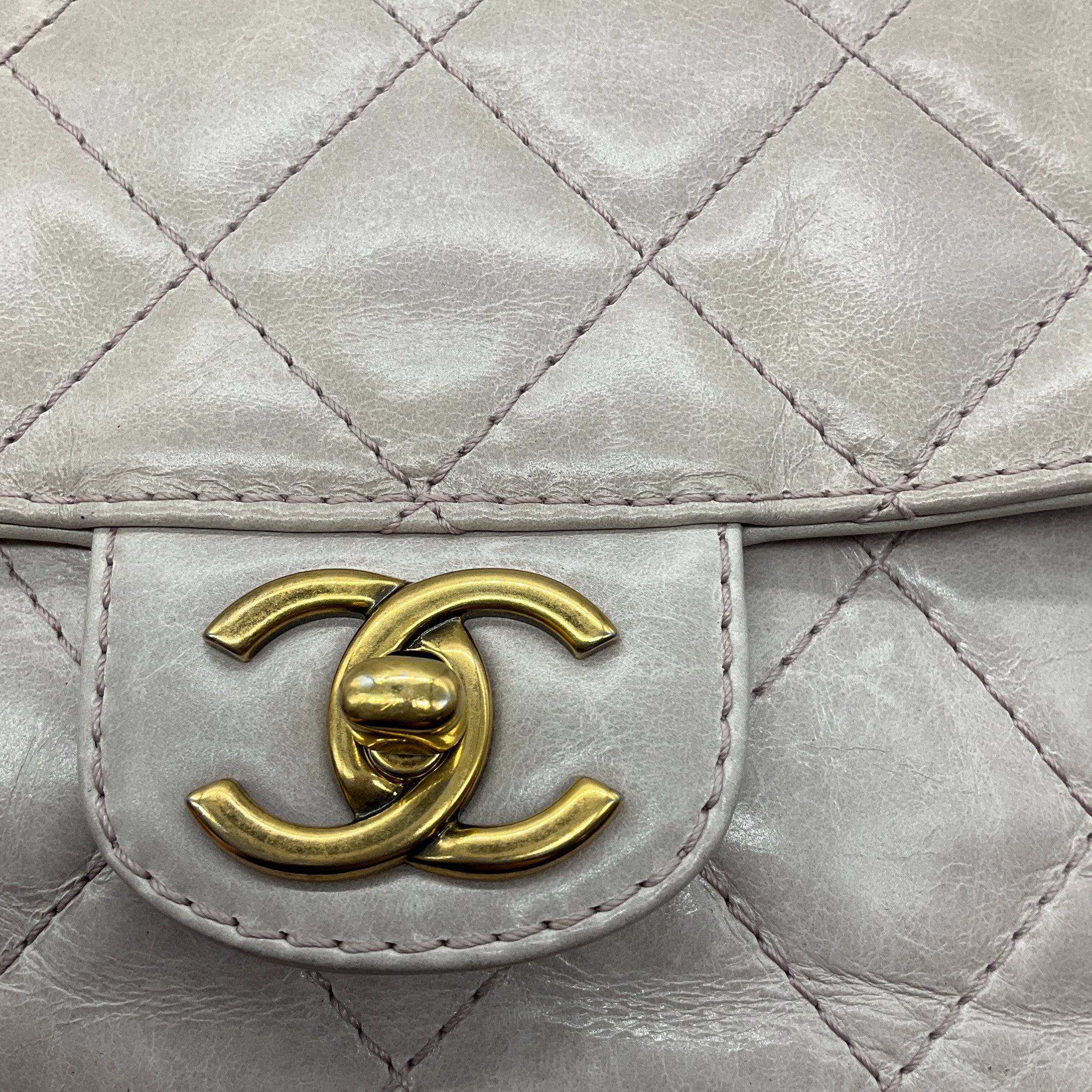 Chanel Light Lilac Quilted Aged Leather Bubble Flap Handbag