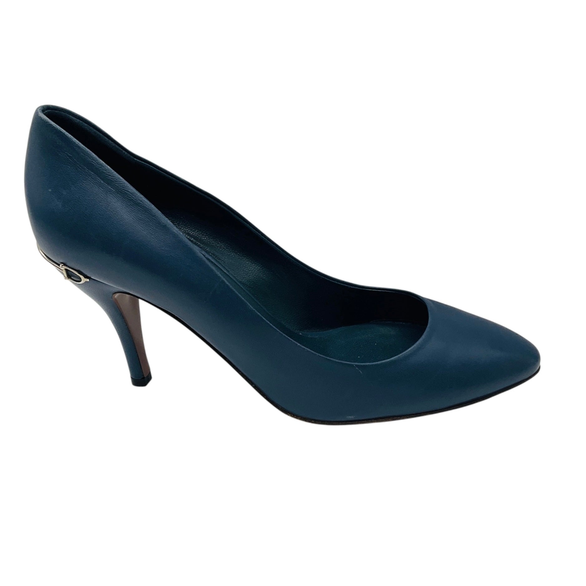 Gucci Blue Classic Round Toe Leather Pumps
