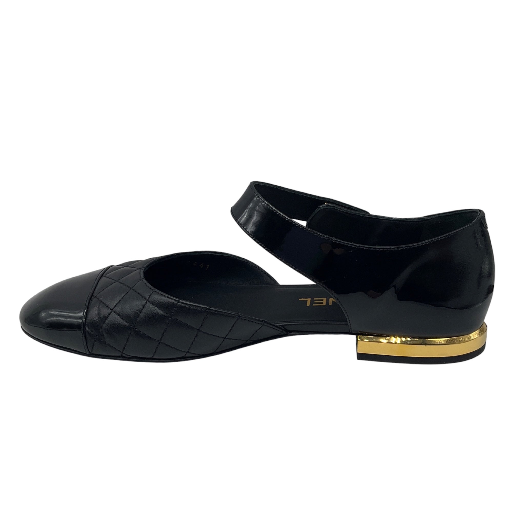 Chanel Black / Gold CC Logo Quilted Lambskin Patent Cap Toe Mary Jane Ballerina Flats