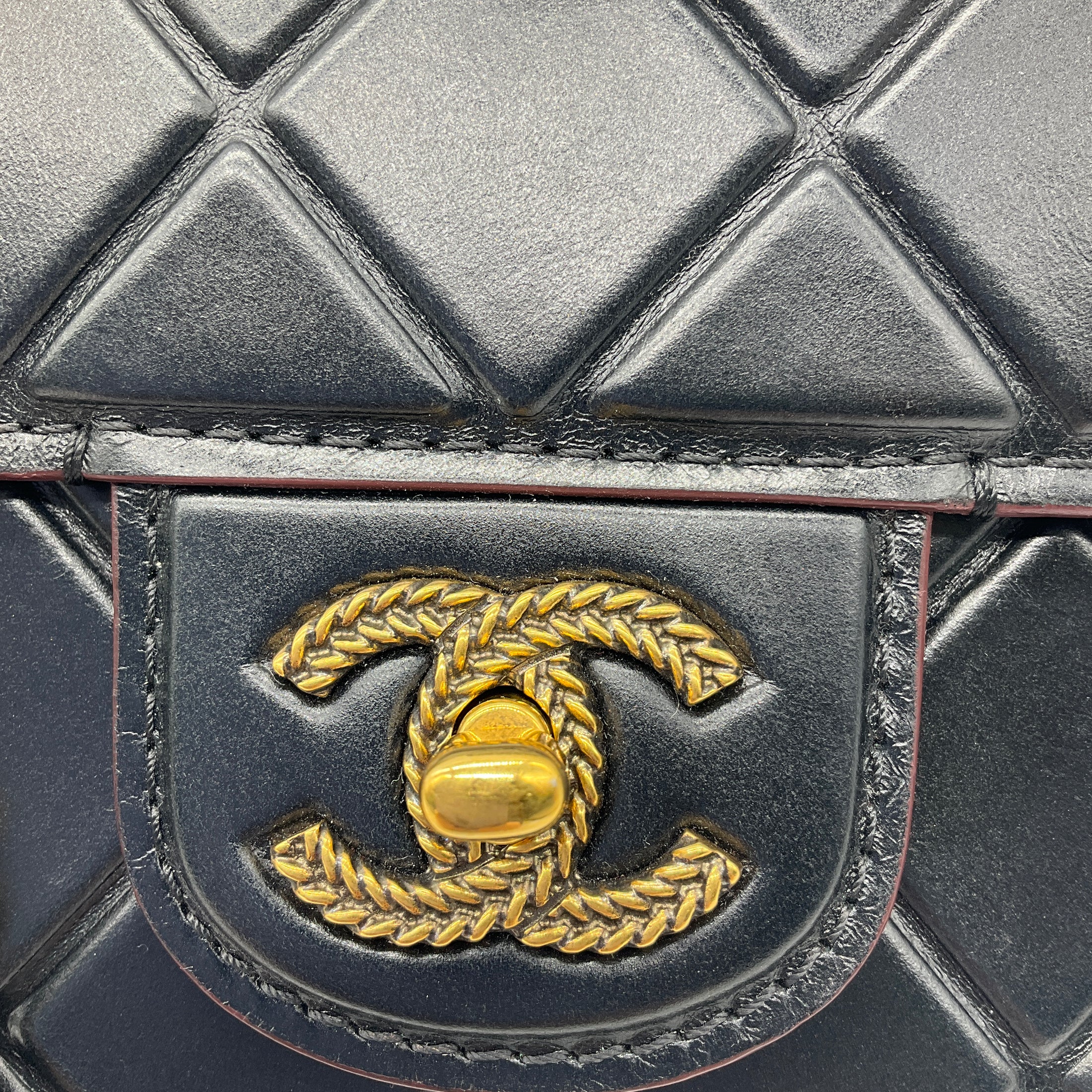 Chanel Black / Burgundy Trimmed Quilted Leather Single Flap Handbag with Aged Gold Hardware