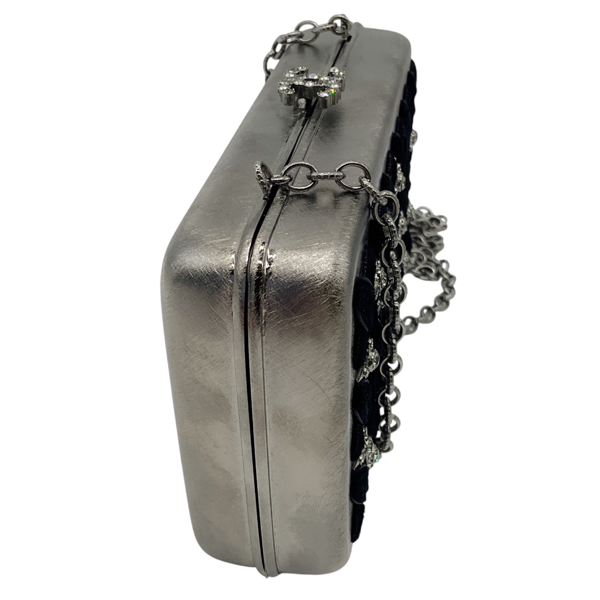 Chanel Silver / Black Pre-Fall 2015 Metiers d'Art Paris-Salzburg Velvet Trimmed Metal Clutch