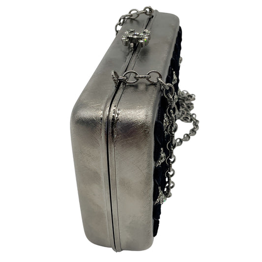 Chanel Silver / Black Pre-Fall 2015 Metiers d'Art Paris-Salzburg Velvet Trimmed Metal Clutch
