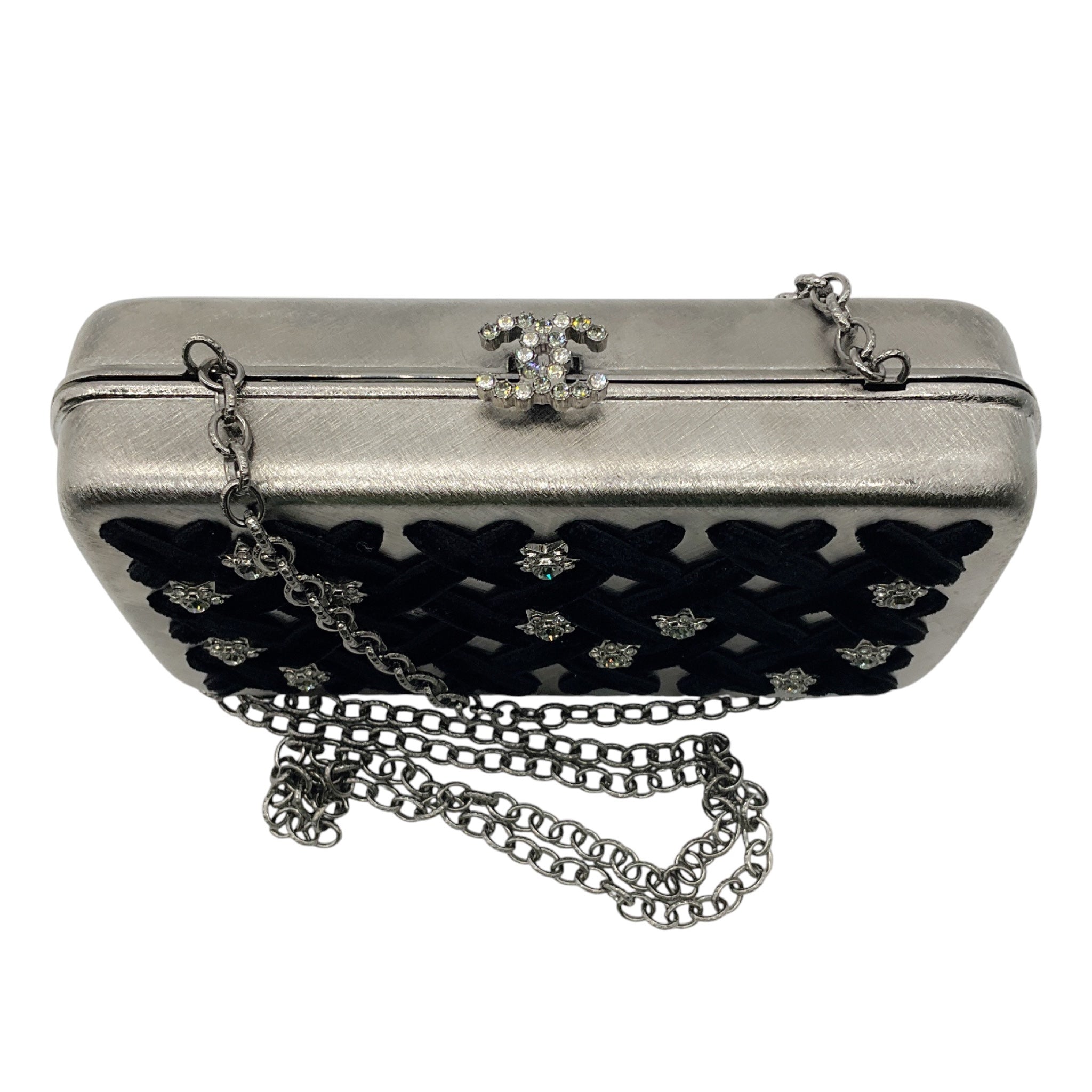 Chanel Silver / Black Pre-Fall 2015 Metiers d'Art Paris-Salzburg Velvet Trimmed Metal Clutch