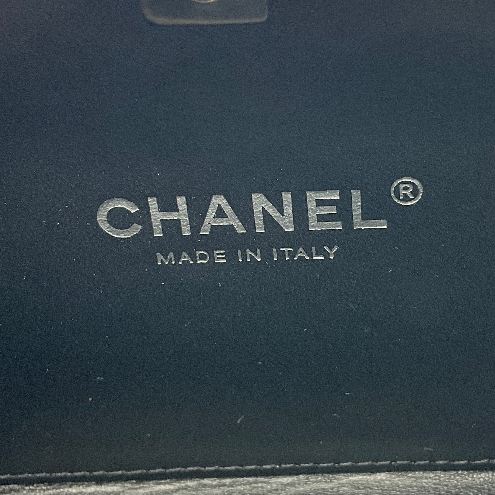 Chanel Silver / Black Pre-Fall 2015 Metiers d'Art Paris-Salzburg Velvet Trimmed Metal Clutch