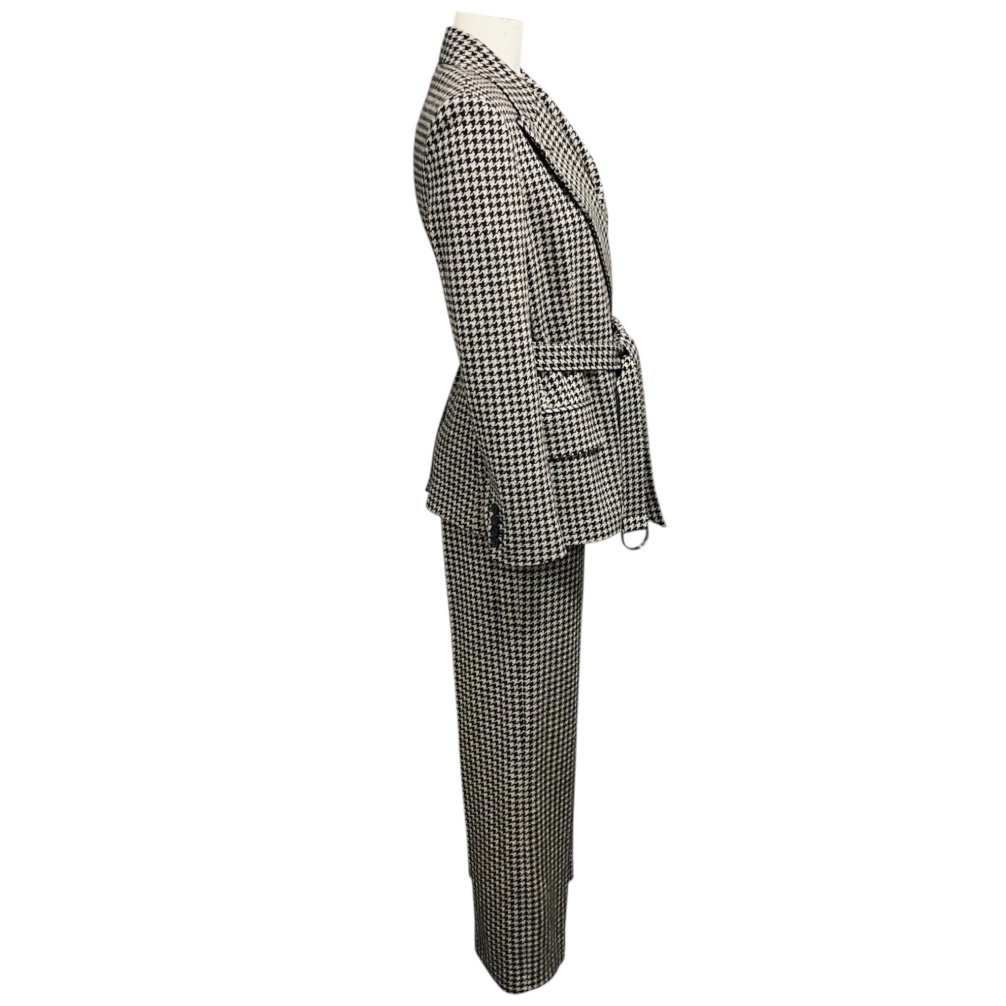 Max Mara Beige / Brown Houndstooth Patterned Wool Jacket and Pants Suit Set with Belt