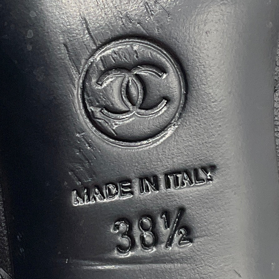Chanel Black 2014 Classic Quilted Matelasse Leather Cap Toe CC Logo Pumps