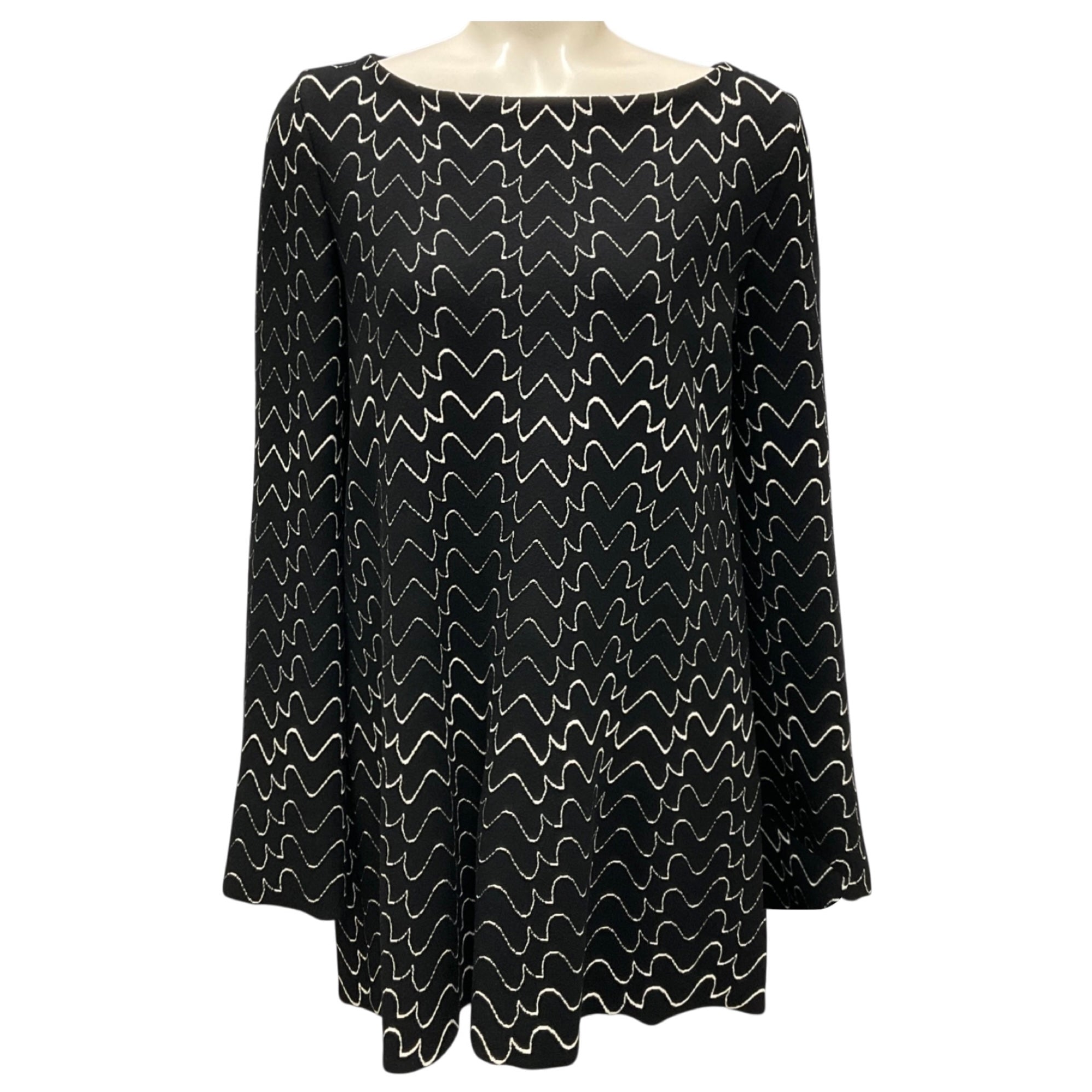 Alaia Black / White Flared Long Sleeved Stretch Knit Top