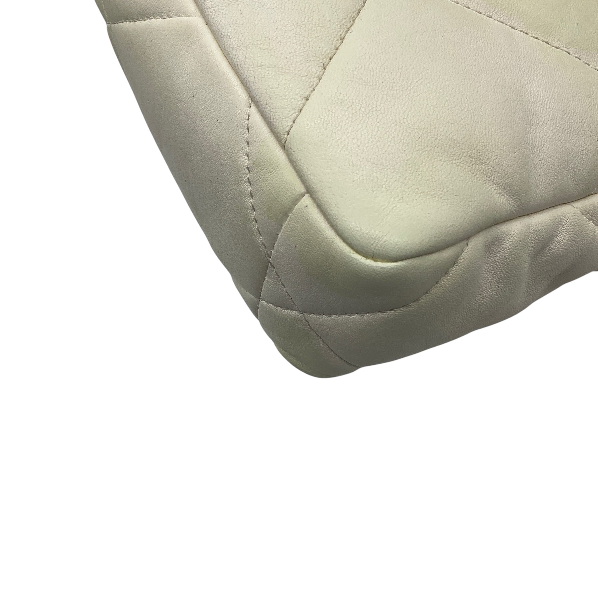Chanel Cream CC Logo Quilted Leather Medium Chanel 19 Flap Shoulder Bag with Chain Straps and Mixed Metal Hardware