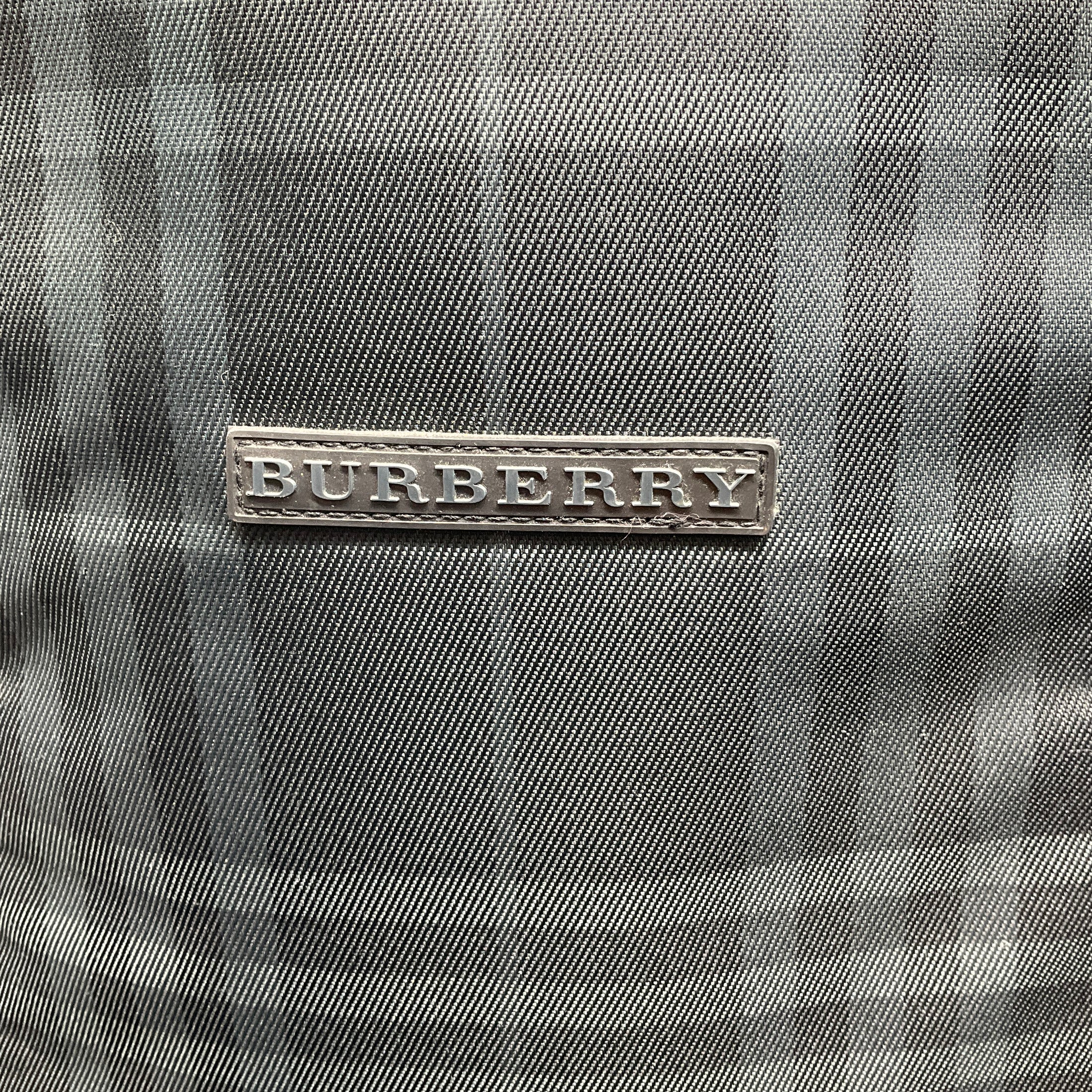 Burberry Black / Grey Classic Nova Check Plaid Golf Shoe Bag