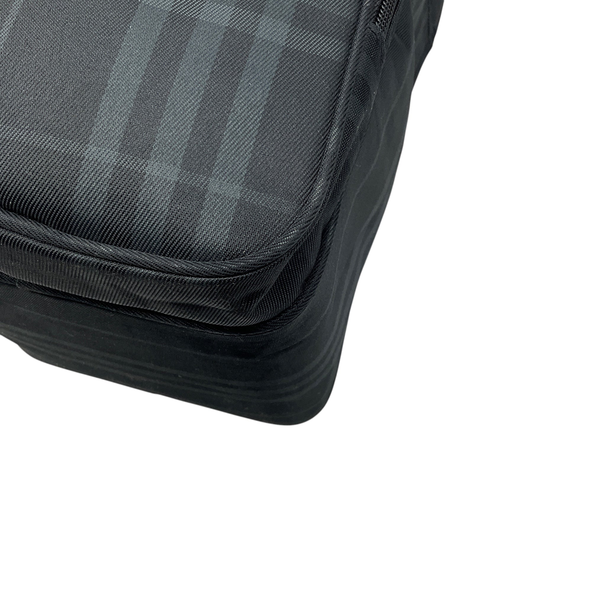 Burberry Black / Grey Classic Nova Check Plaid Golf Shoe Bag