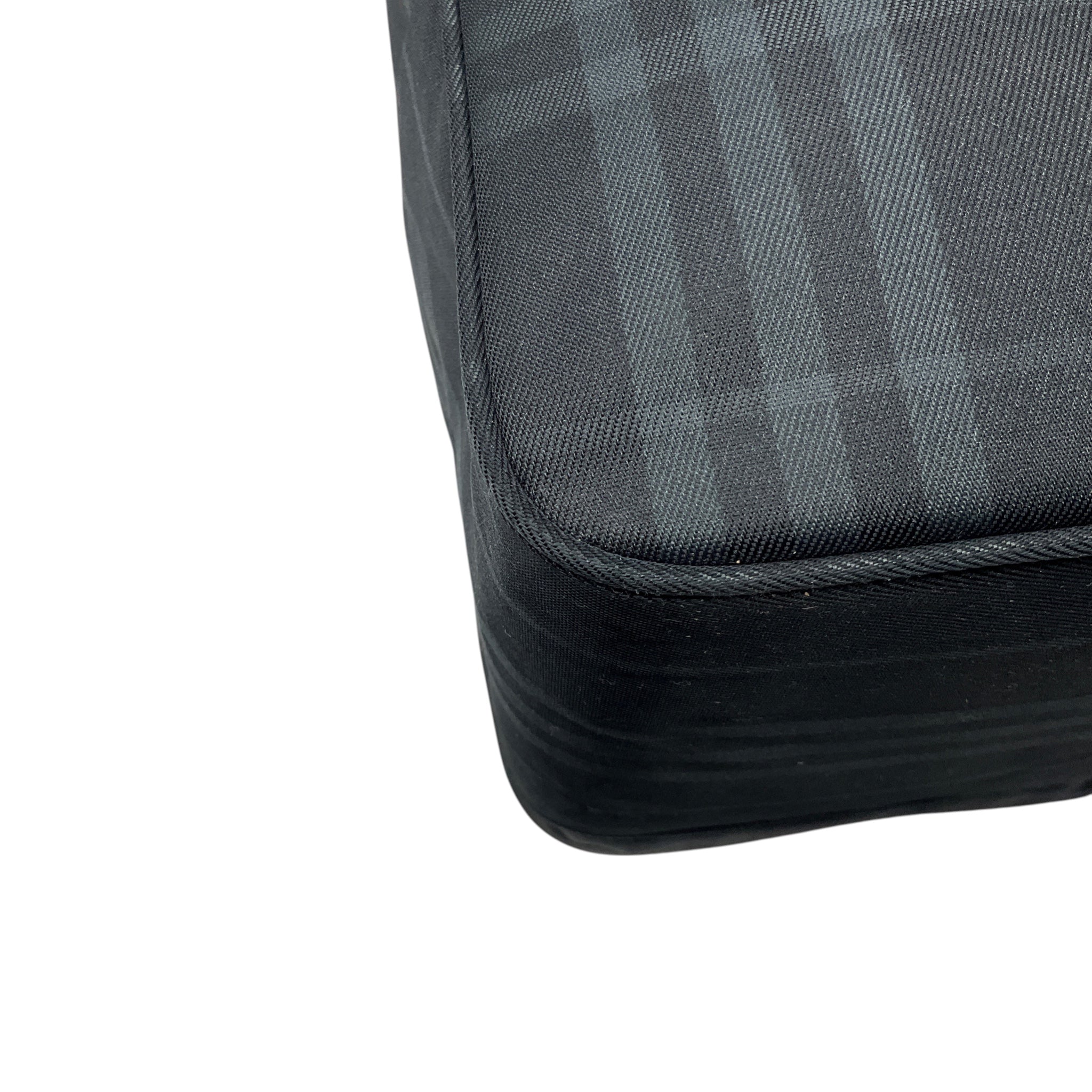 Burberry Black / Grey Classic Nova Check Plaid Golf Shoe Bag