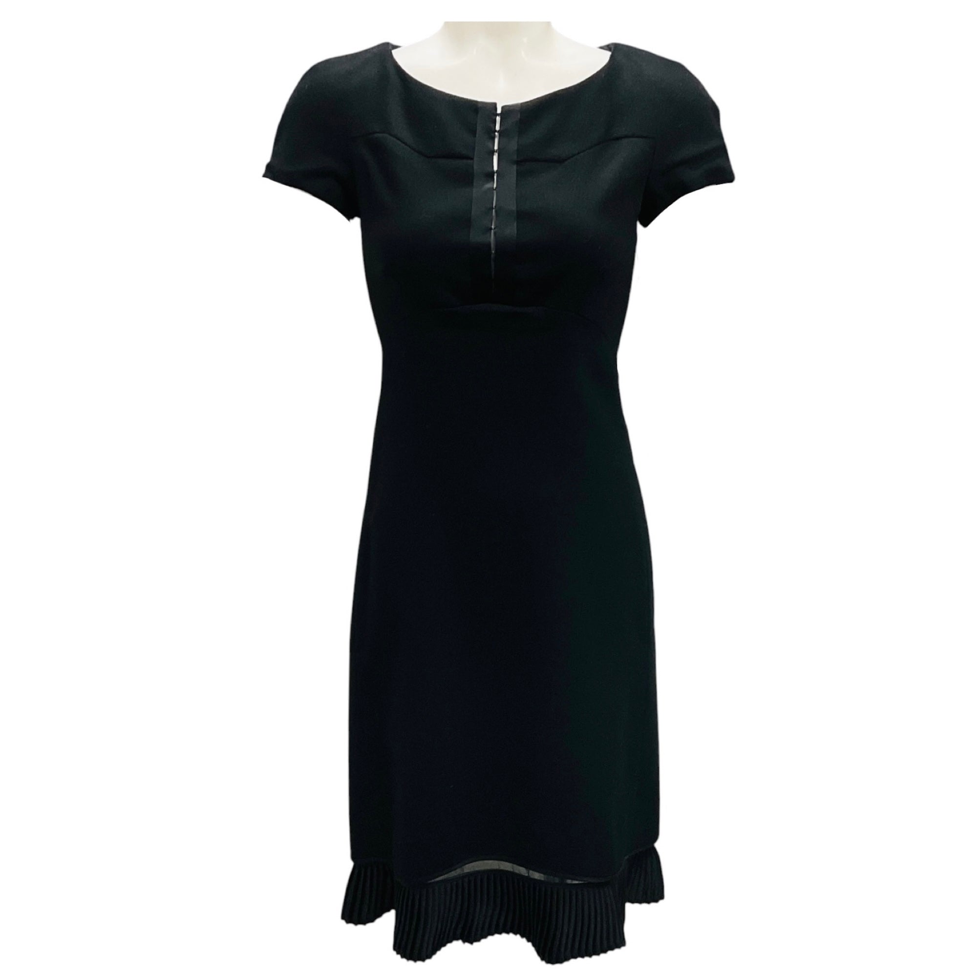 Narciso Rodriguez Black Short Sleeved Pleated Hem Wool Dress