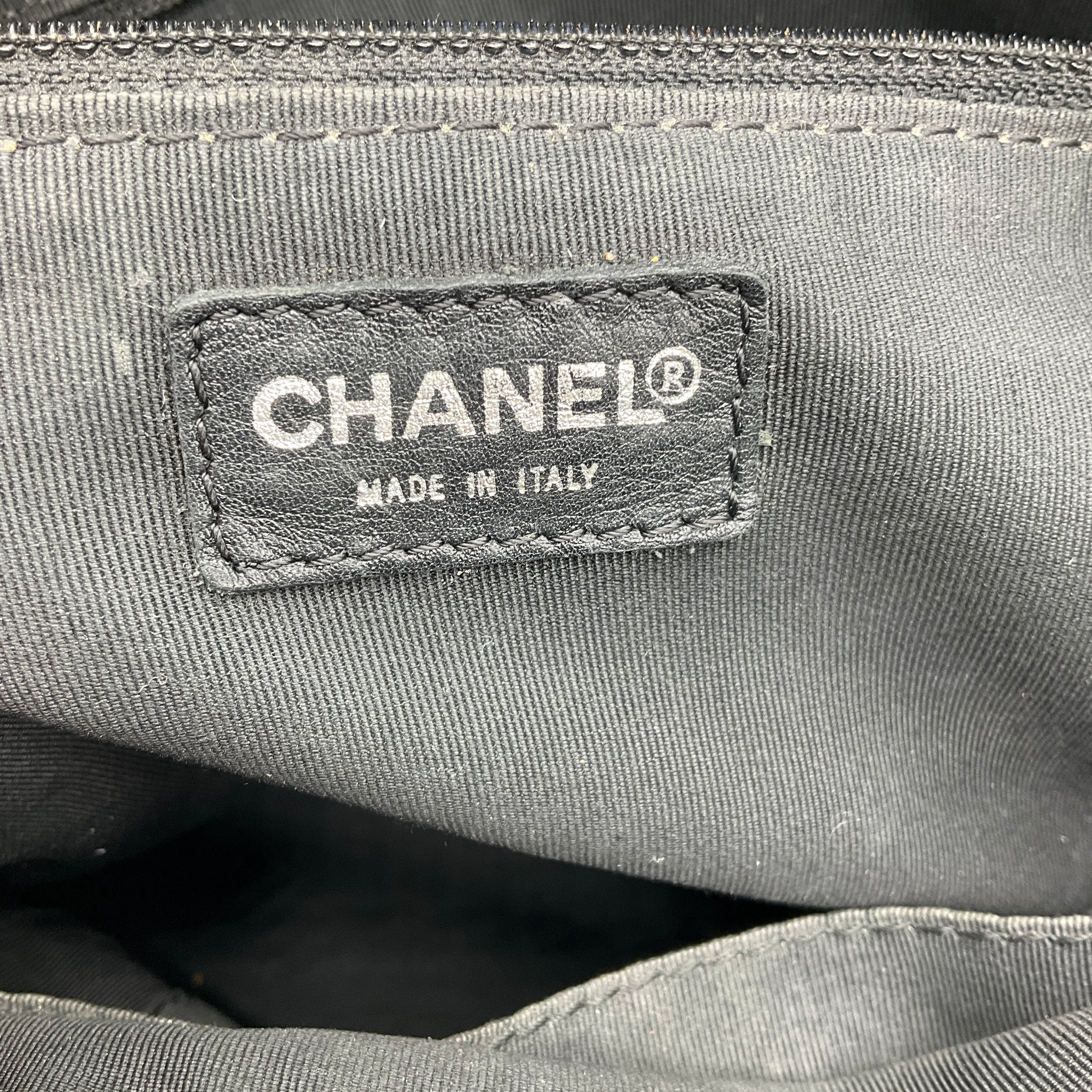 Chanel Vintage Black Quilted Caviar Leather CC Logo Embossed Small Tote Handbag with Gold Hardware