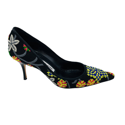 Manolo Blahnik Black Multi Floral Embroidered Pointed Toe Fabric Pumps