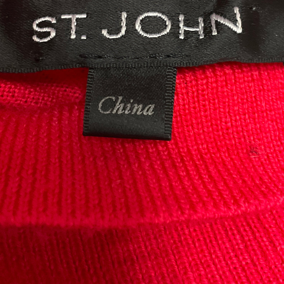 St. John Scarlet Wool Knit Turtleneck Sweater