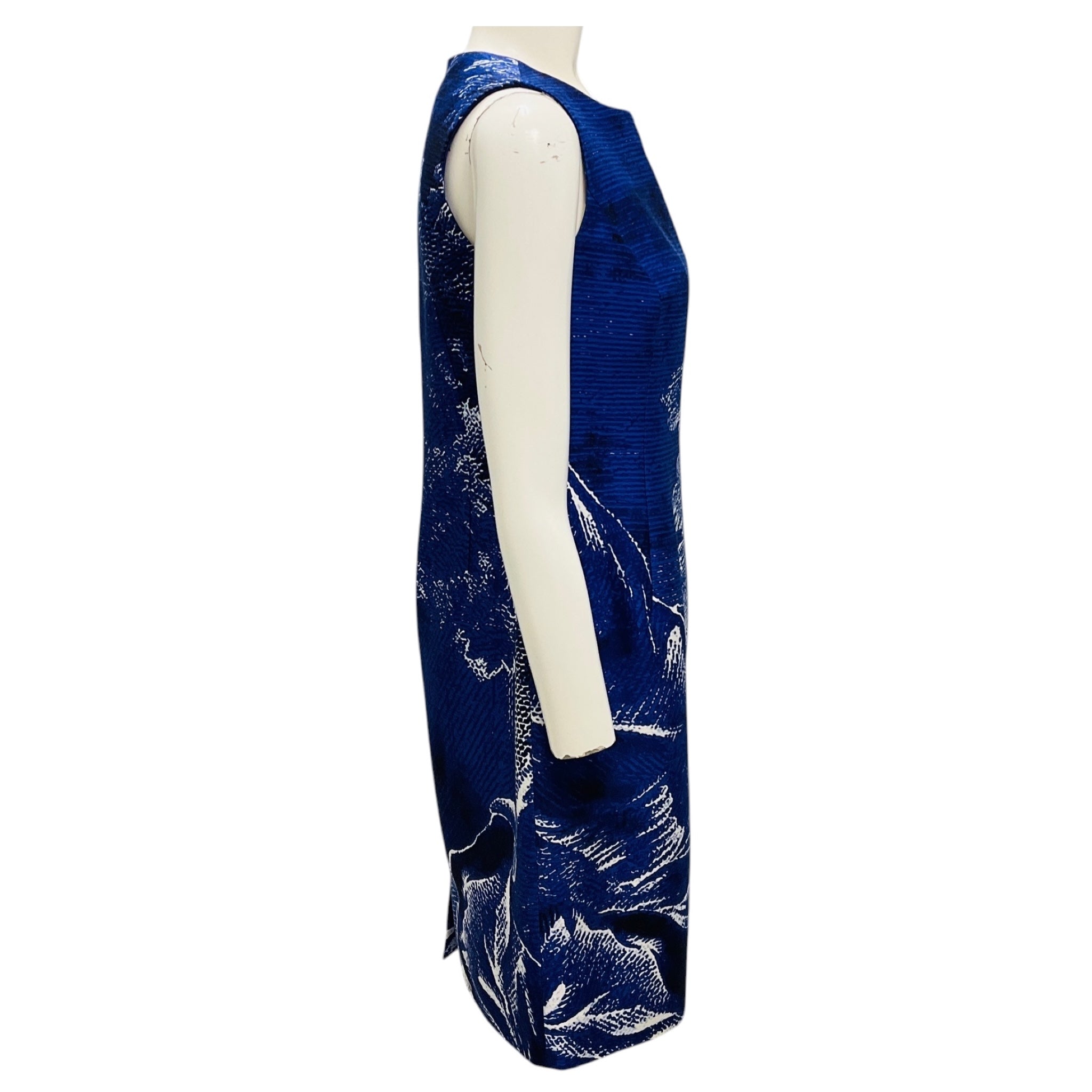 Oscar de la Renta Blue / White Printed Sleeveless Silk Dress with Shawl