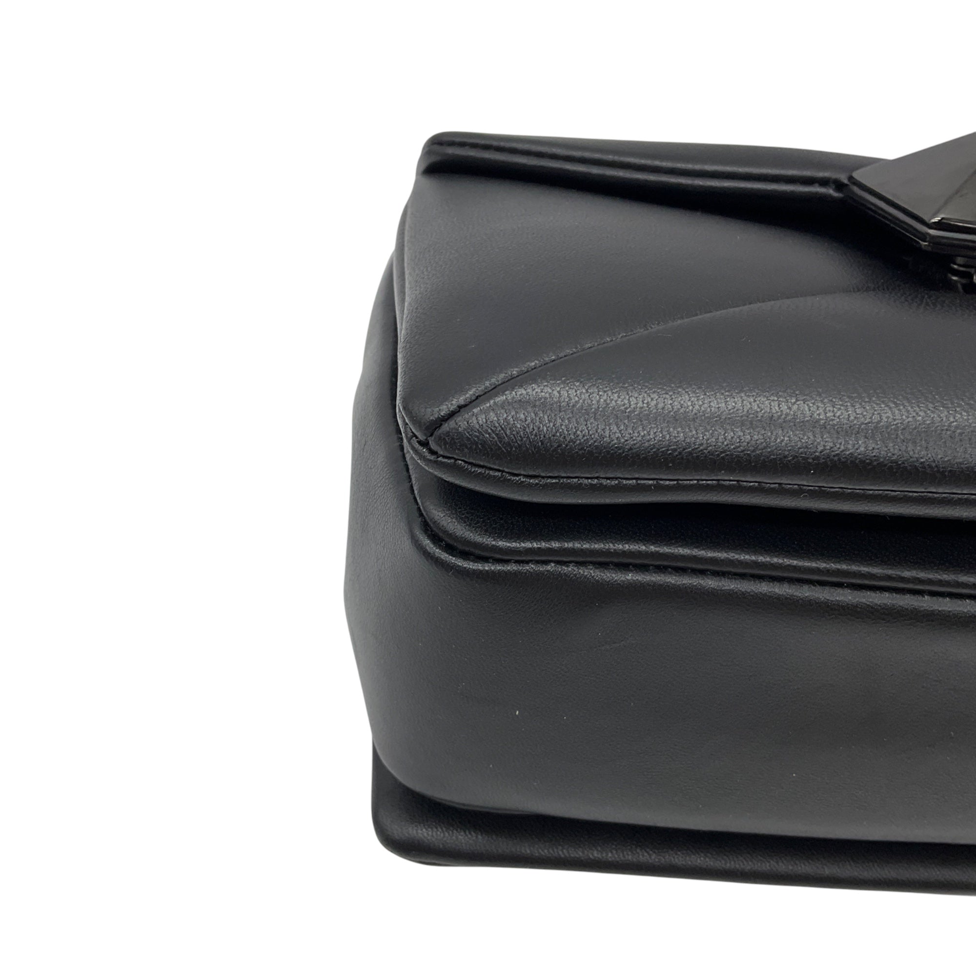 Valentino Garavani Black Nero Small One Stud Shoulder Bag