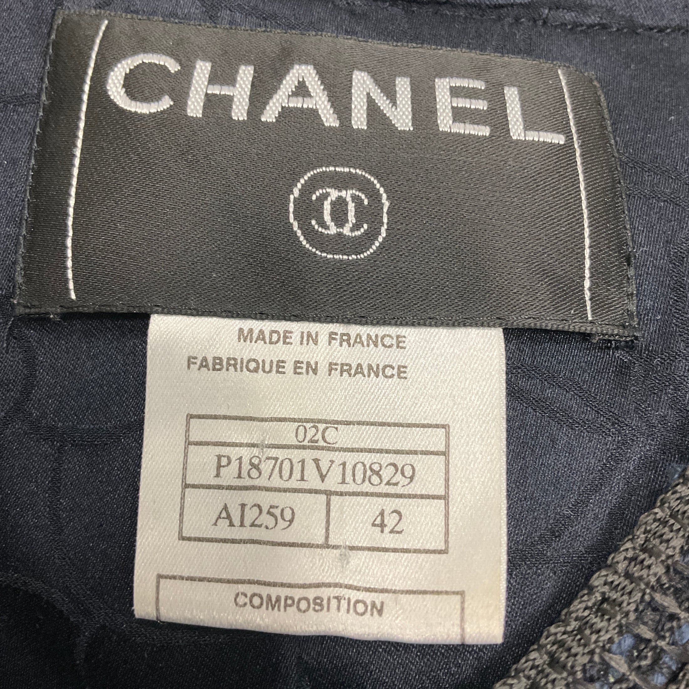 Chanel Navy Blue / Black 2002 Tweed Jacket with Crystal Embellished Buttons