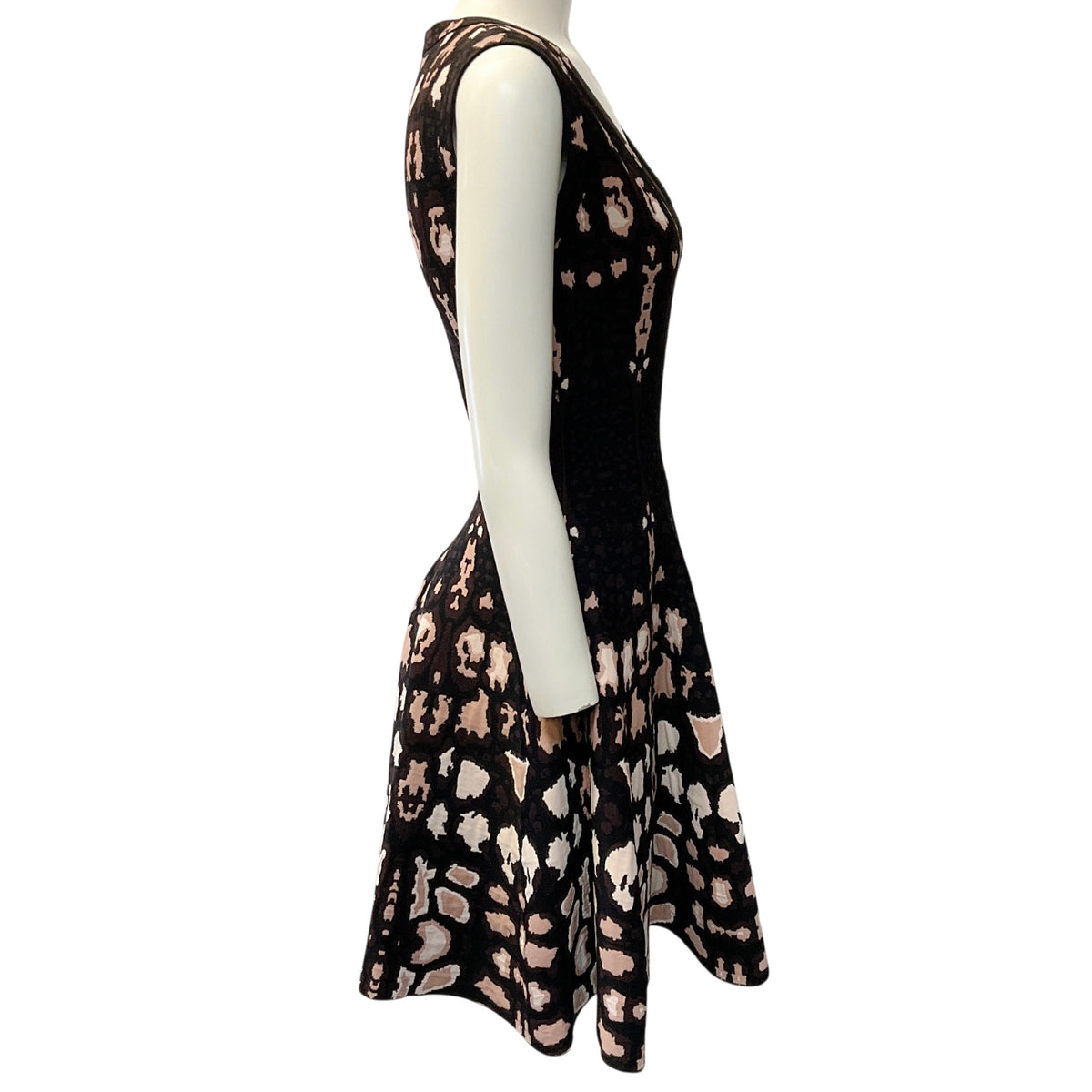 Alaia Ivory / Mauve Print Sleeveless Skater Dress