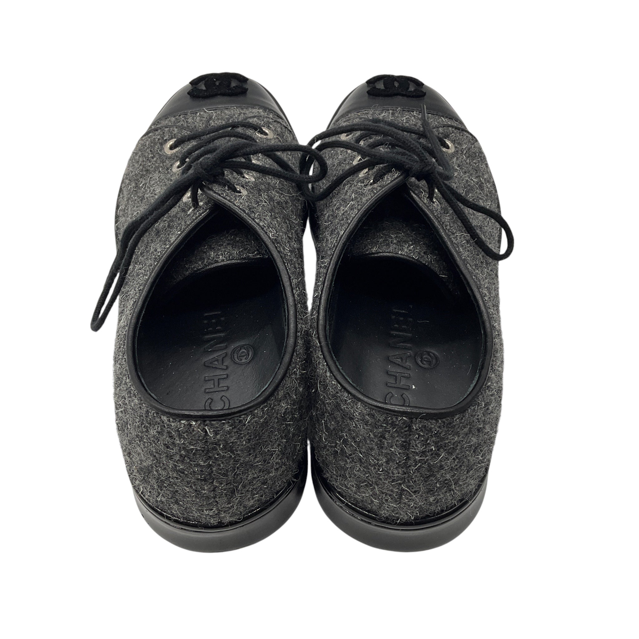 Chanel Charcoal Grey / Black Tweed and Lambskin Leather CC Logo Cap Toe Low Top Sneakers