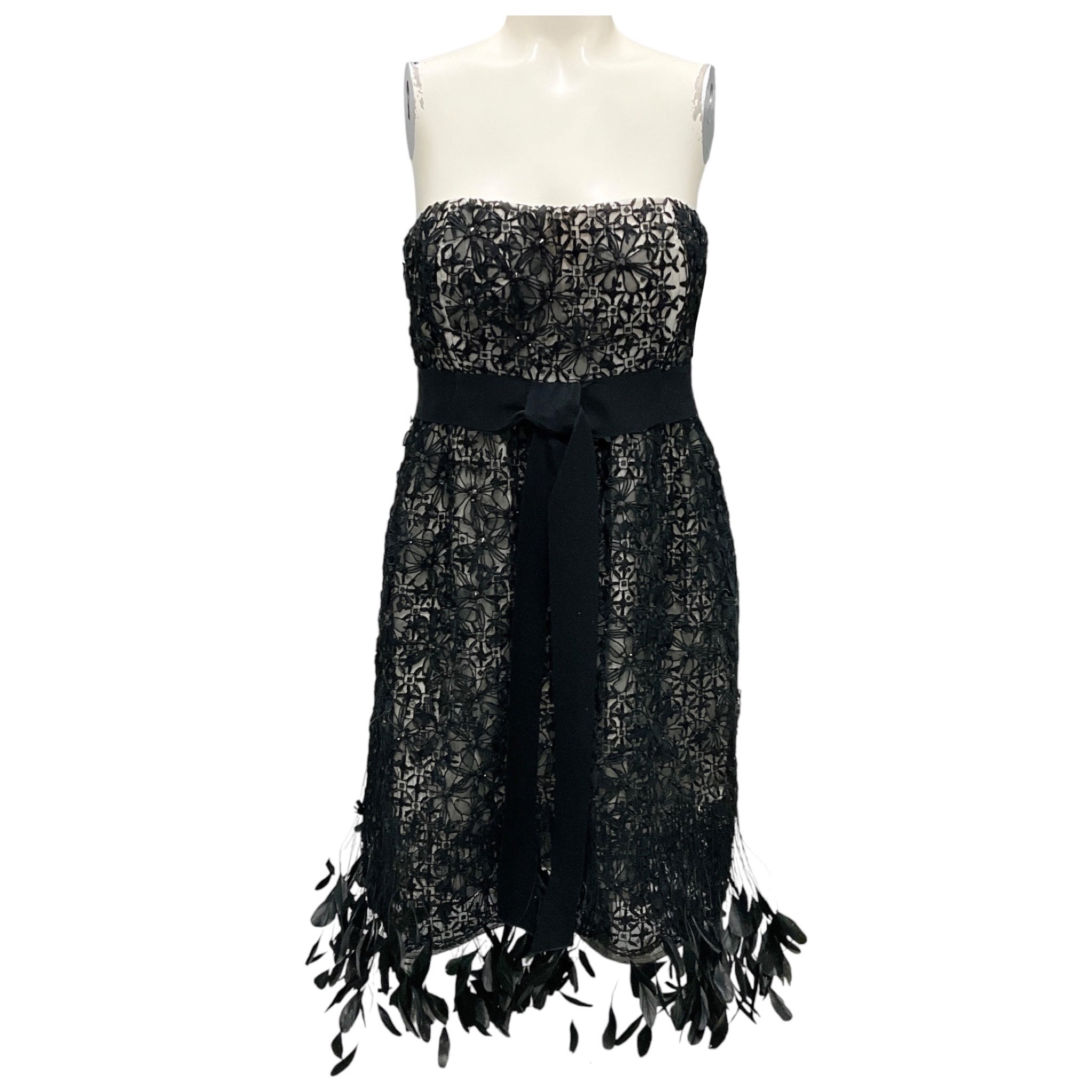 Oscar de la Renta Black Embellished Strapless Lace Cocktail Dress with Feather Hem