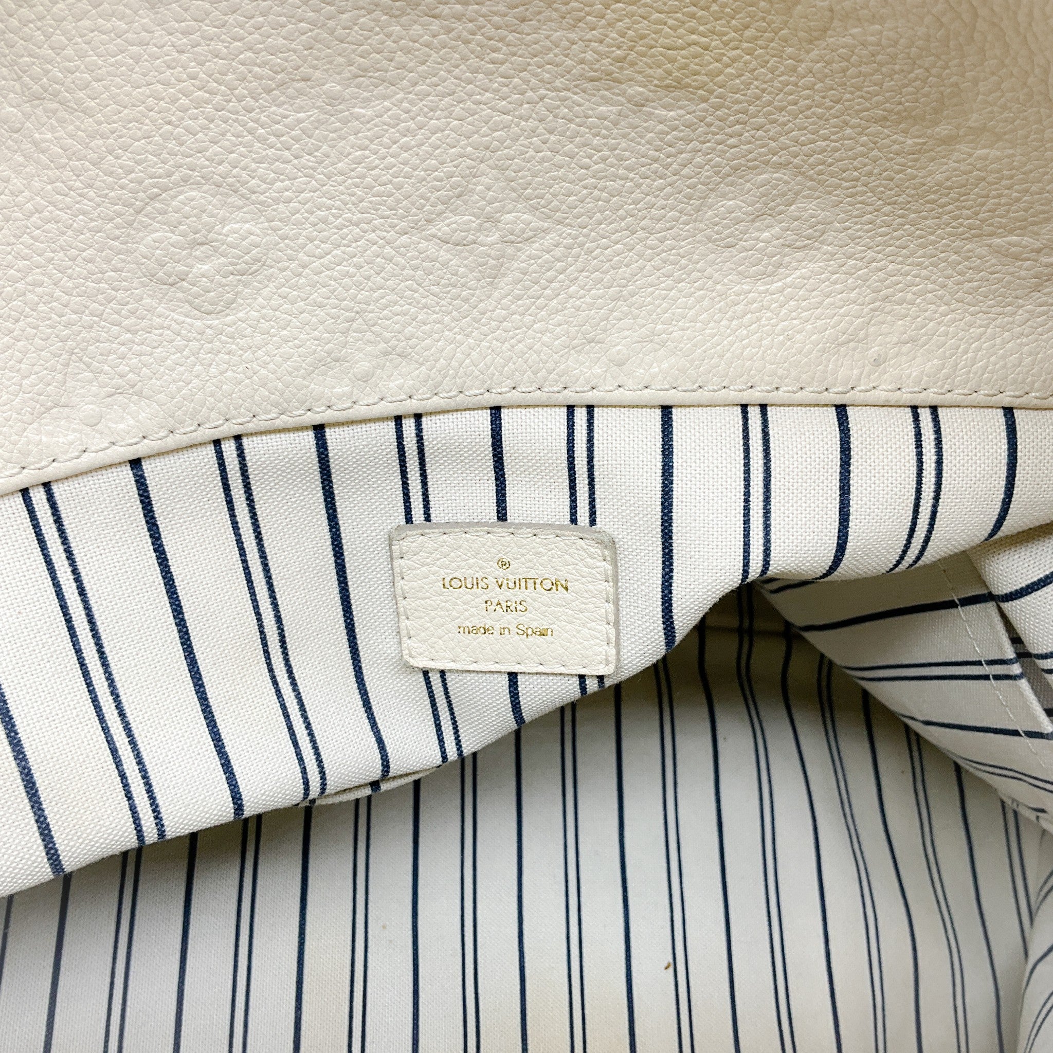 Louis Vuitton 2011 Ivory Empreinte Leather Artsy MM Bag