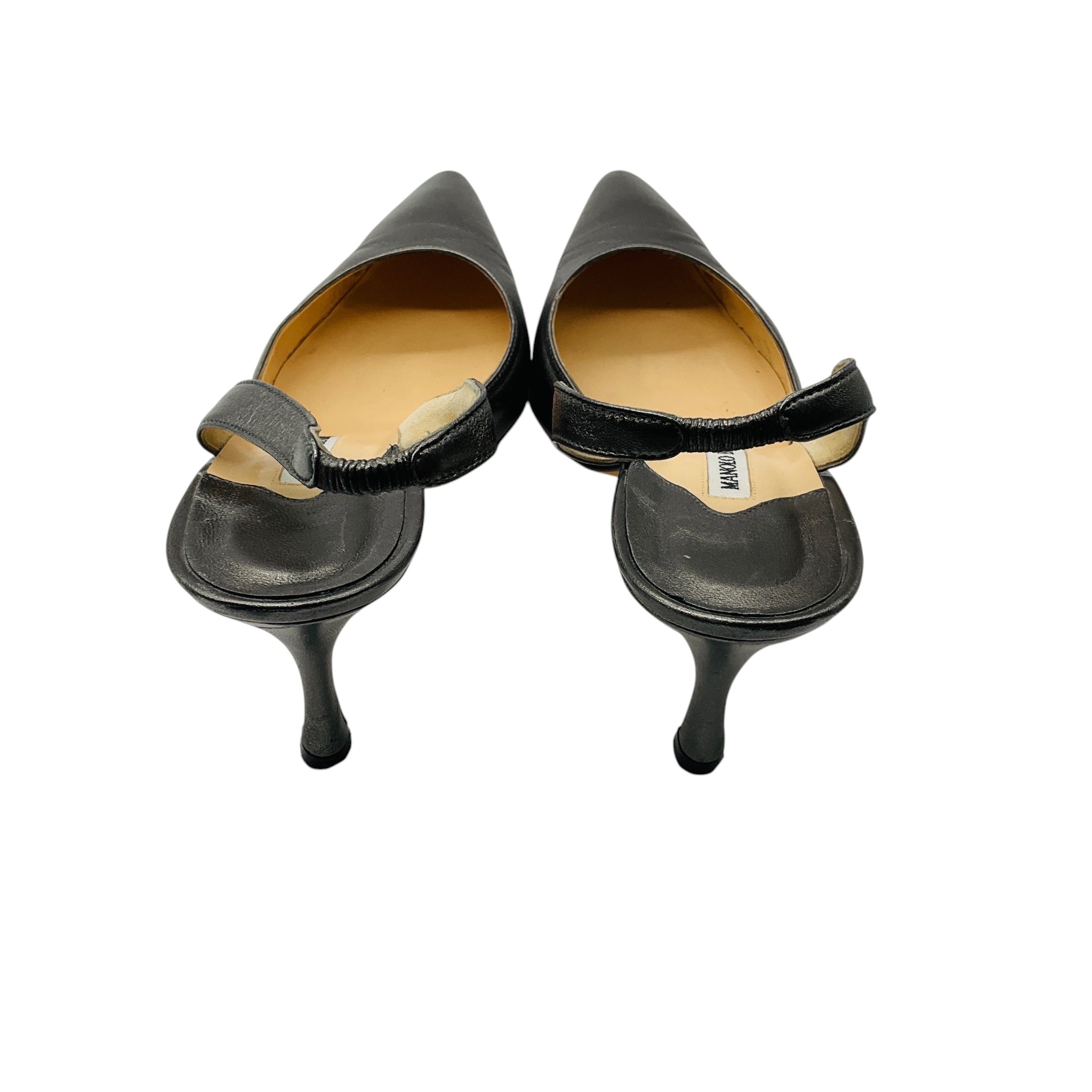 Manolo Blahnik Pewter Metallic Leather Pointed Toe Classic Slingback Pumps