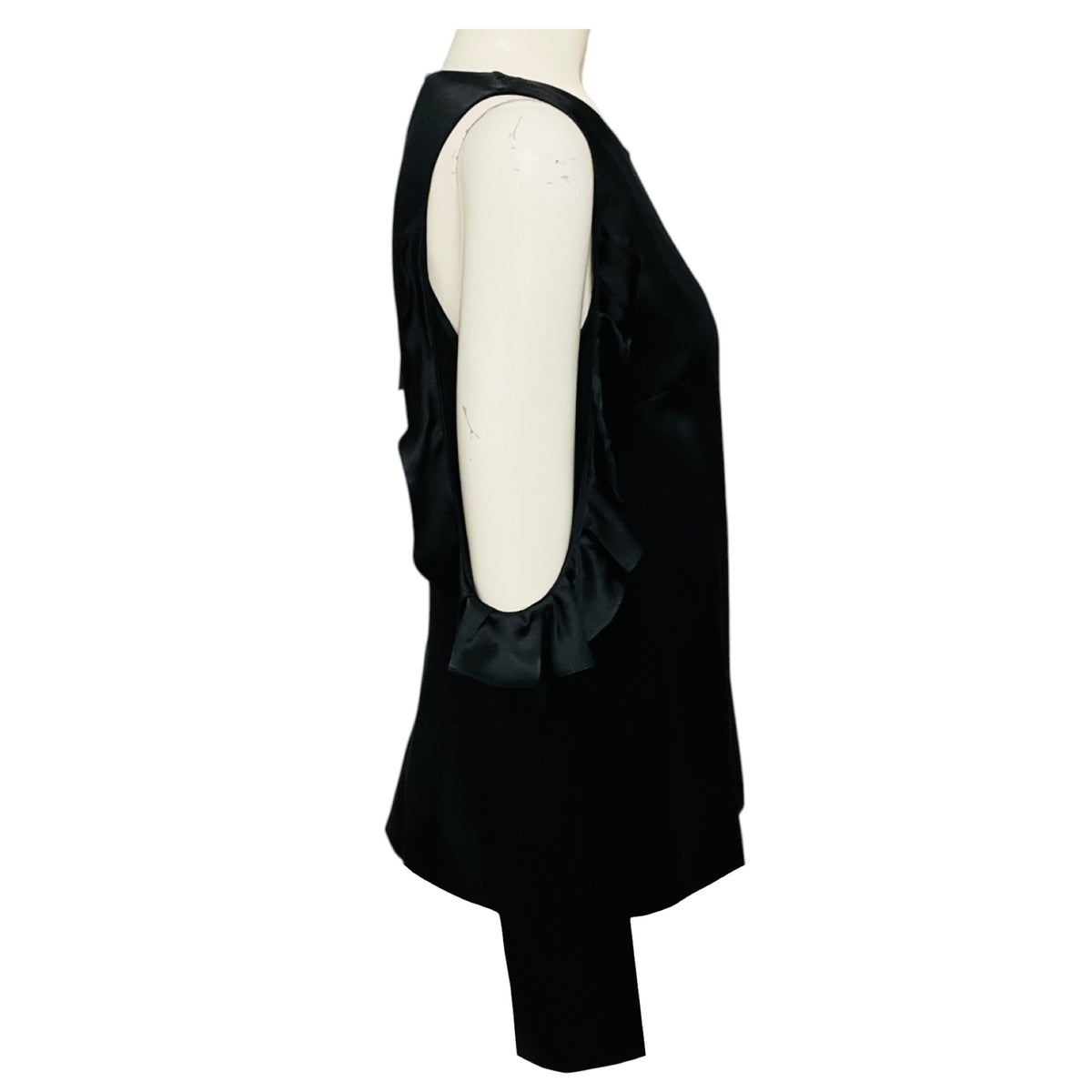 Cushnie et Ochs Black Silk Charmeuse Ruffle Cold Shoulder Top
