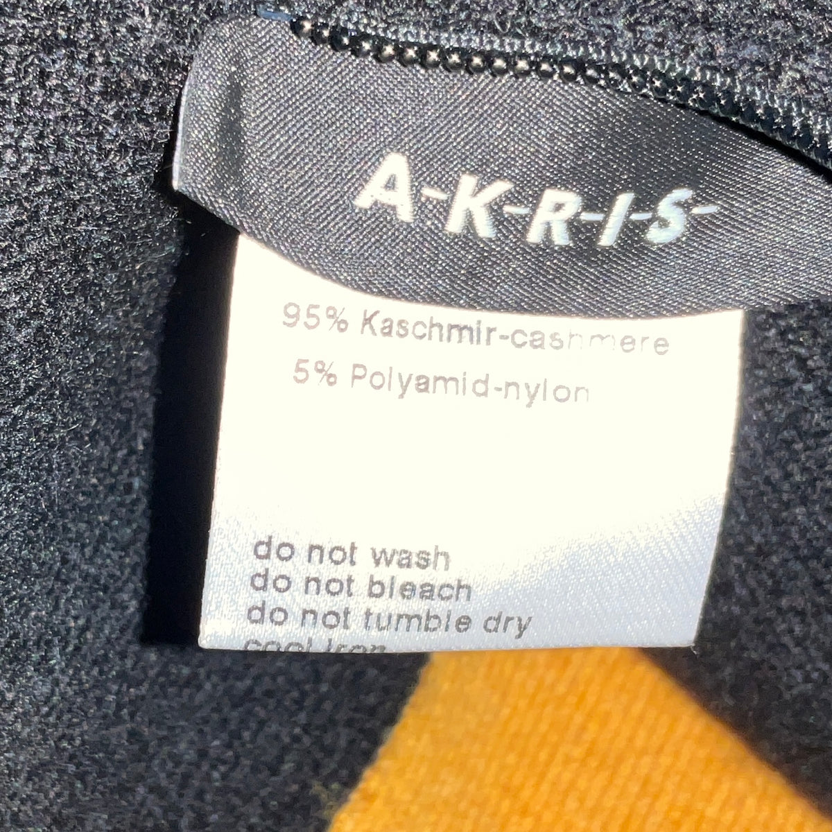Akris Black / Beige Multi Reversible Shimmer Knit Cashmere Coat with Belt