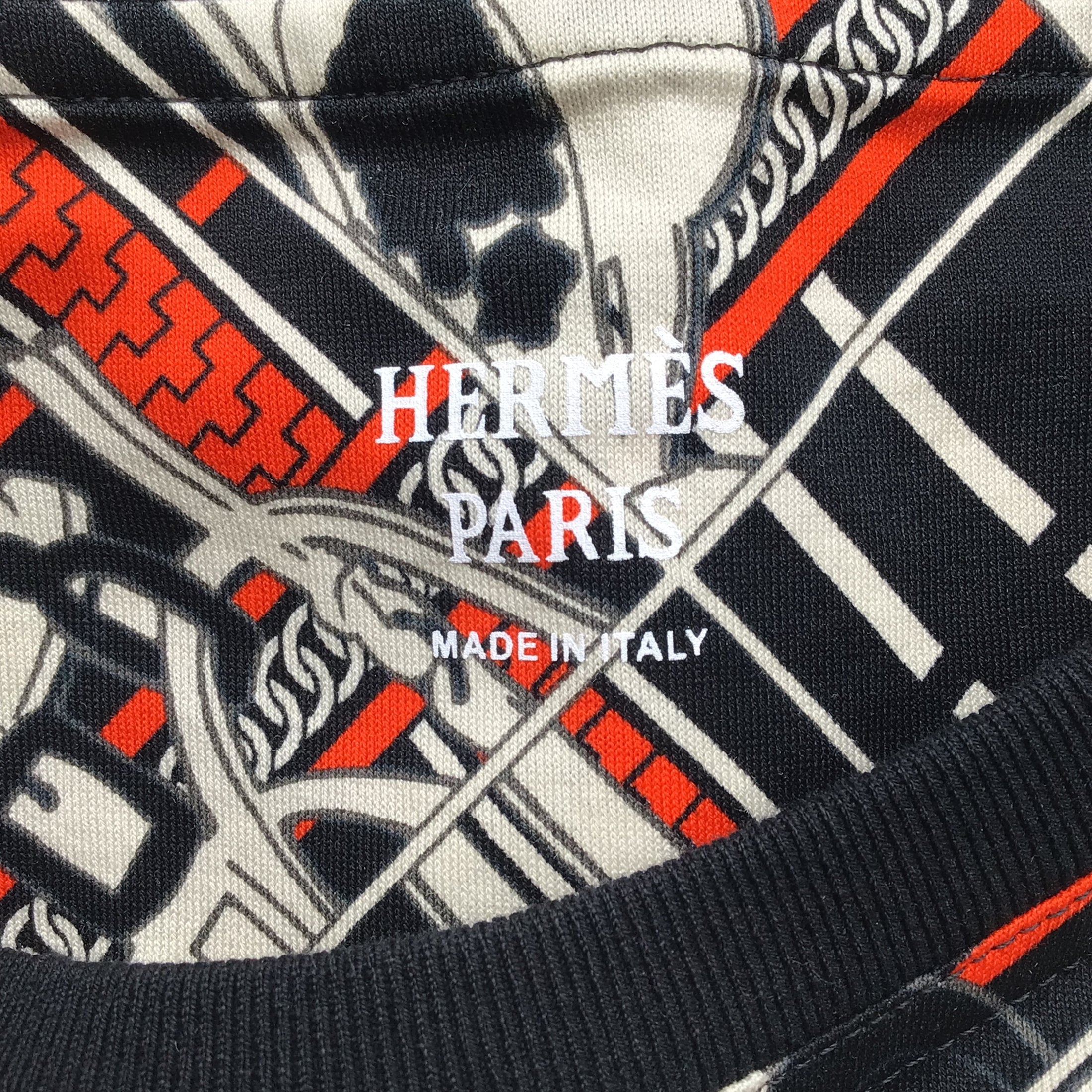 Hermes Black / Ivory / Red 2023 Desordre et Chains Short Sleeved Cotton Tee Shirt