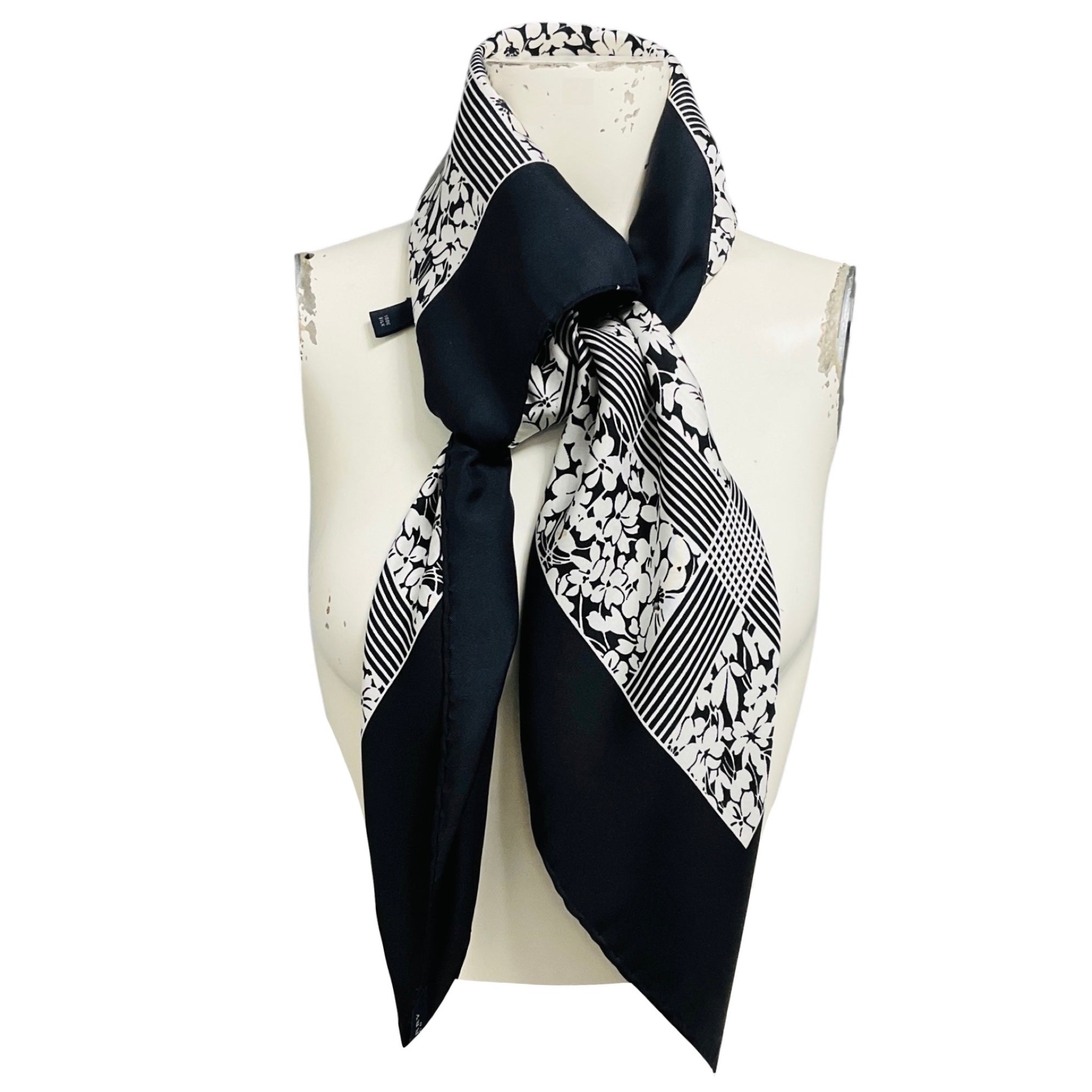 Burberry Black / White Floral Print Square Silk Twill Scarf