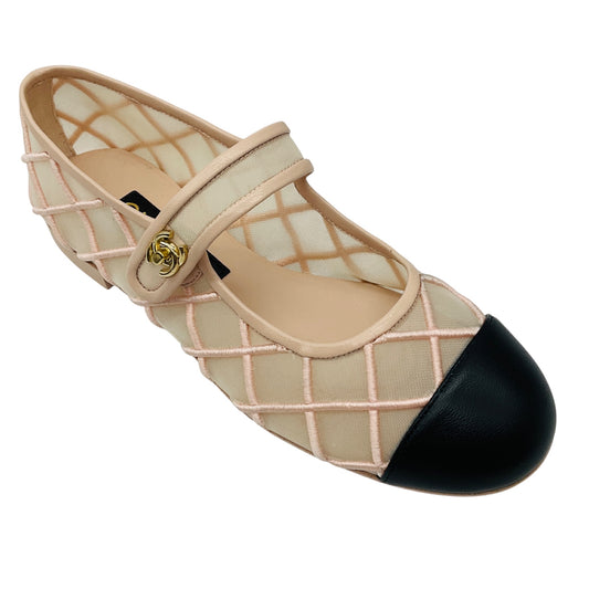 Chanel Light Blush Pink / Black Interlocking CC Logo Mesh and Leather Mary Jane Flats