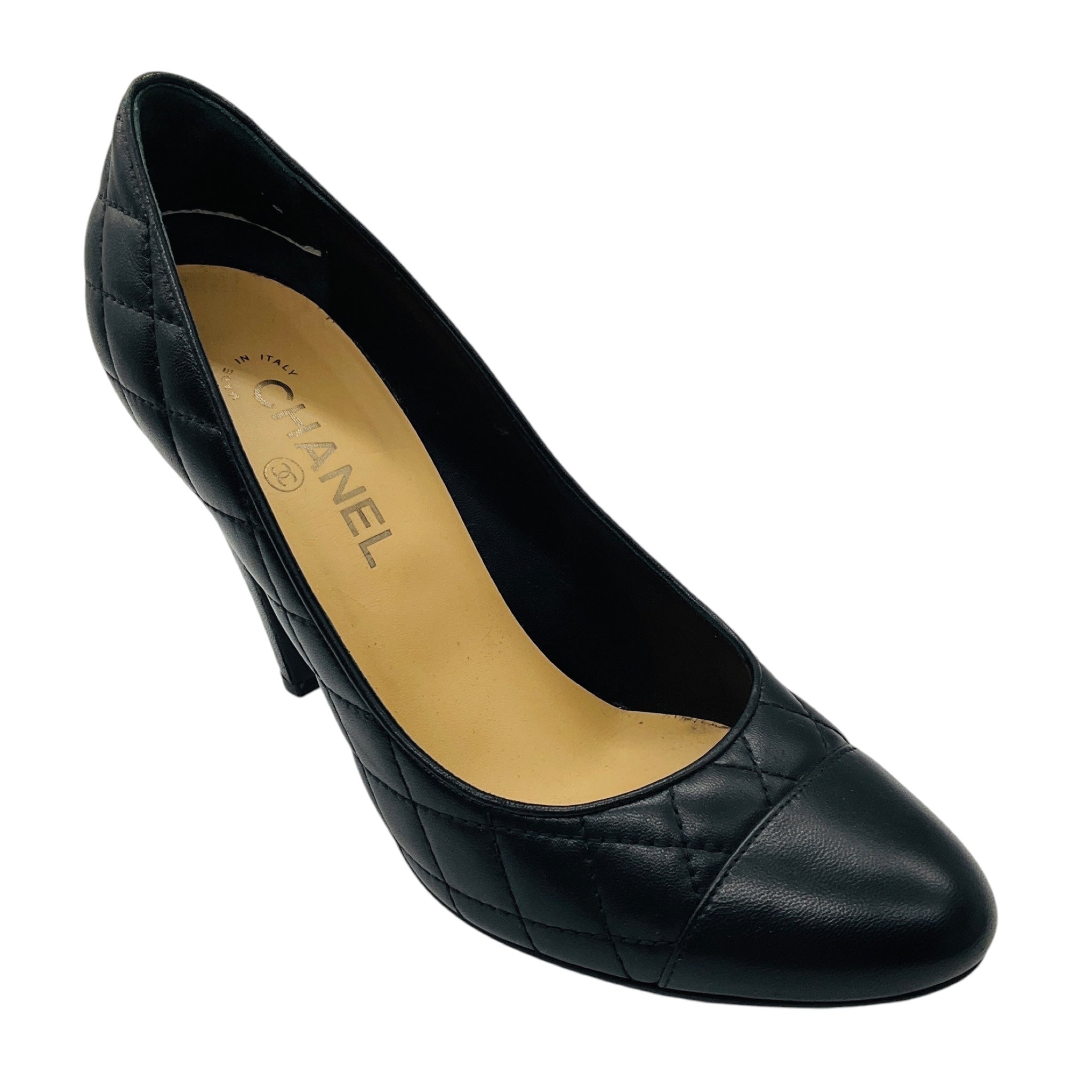 Chanel Black / Silver CC Logo Quilted Leather Pumps
