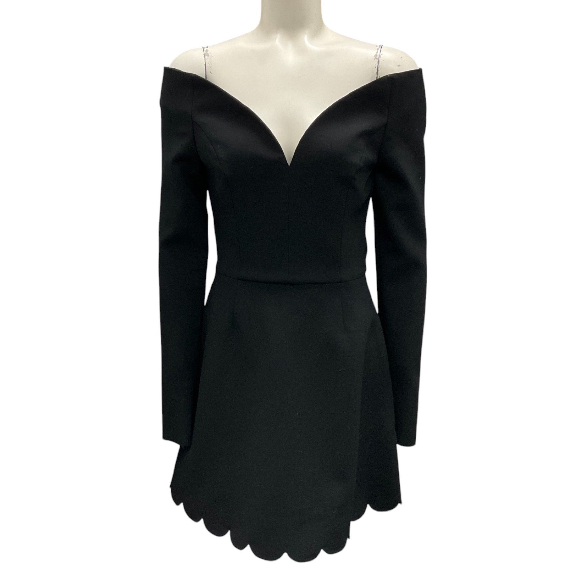 Carolina Herrera Black Scalloped Hem Long Sleeved Crepe Mini Dress