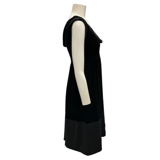 Burberry Black Sleeveless Velvet Dress