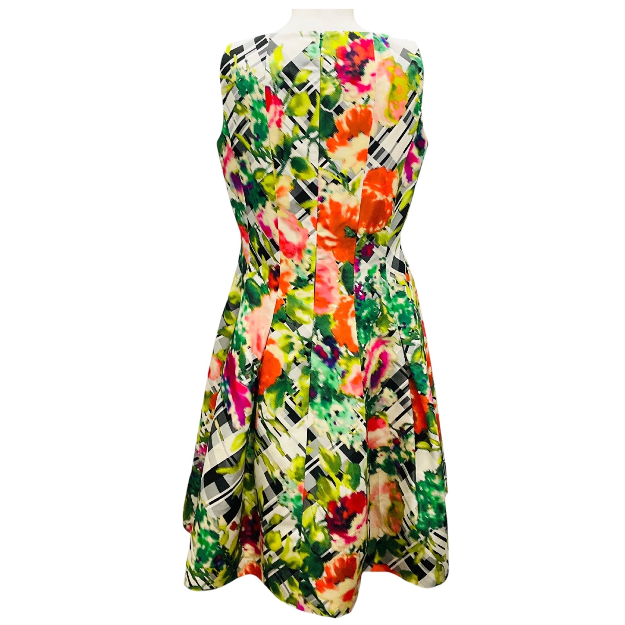 Oscar de la Renta Green Multi Floral Silk Taffeta Scoop Neck Fitted Bodice A-Line Dress