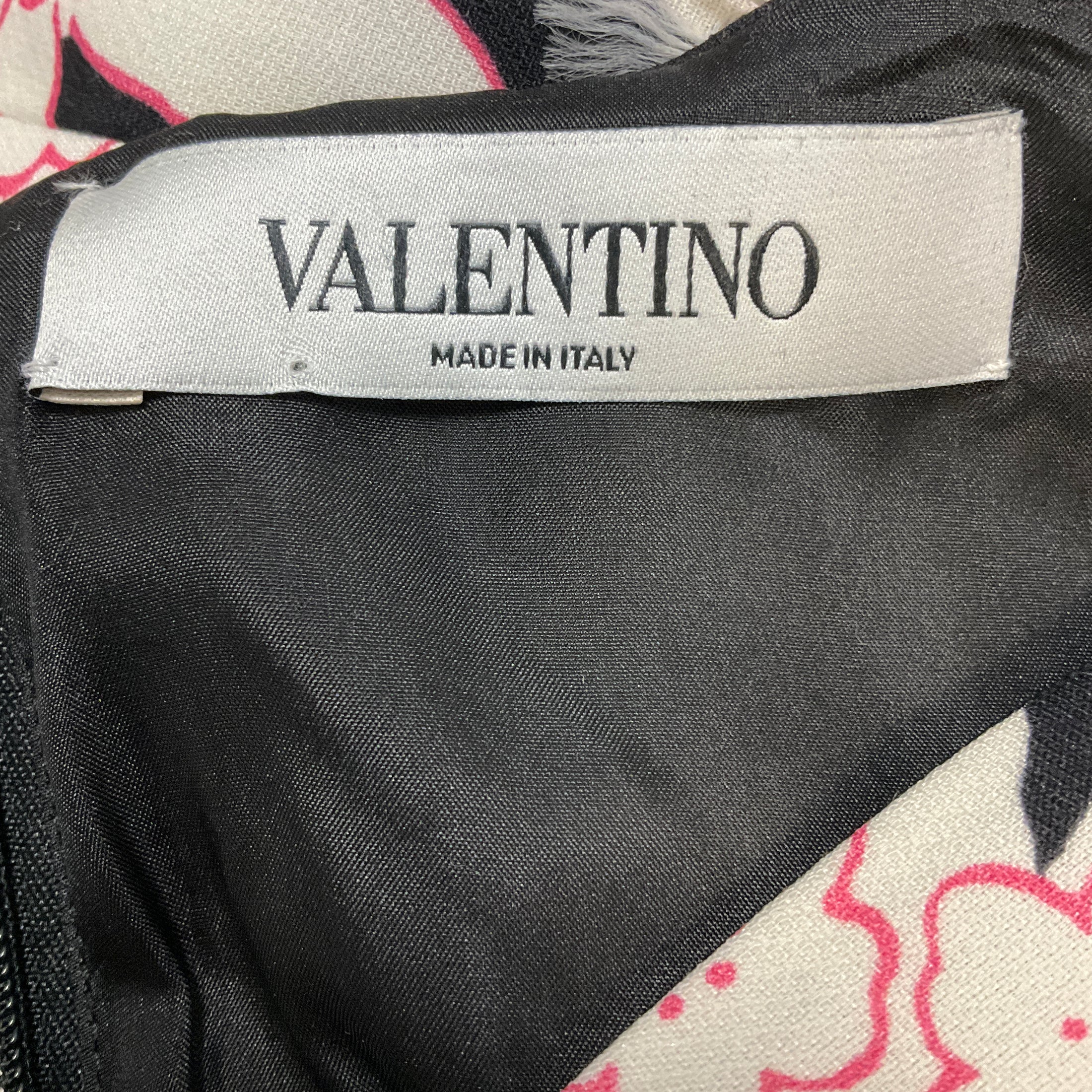 Valentino Black / White / Pink Floral Short Sleeved Crepe Top